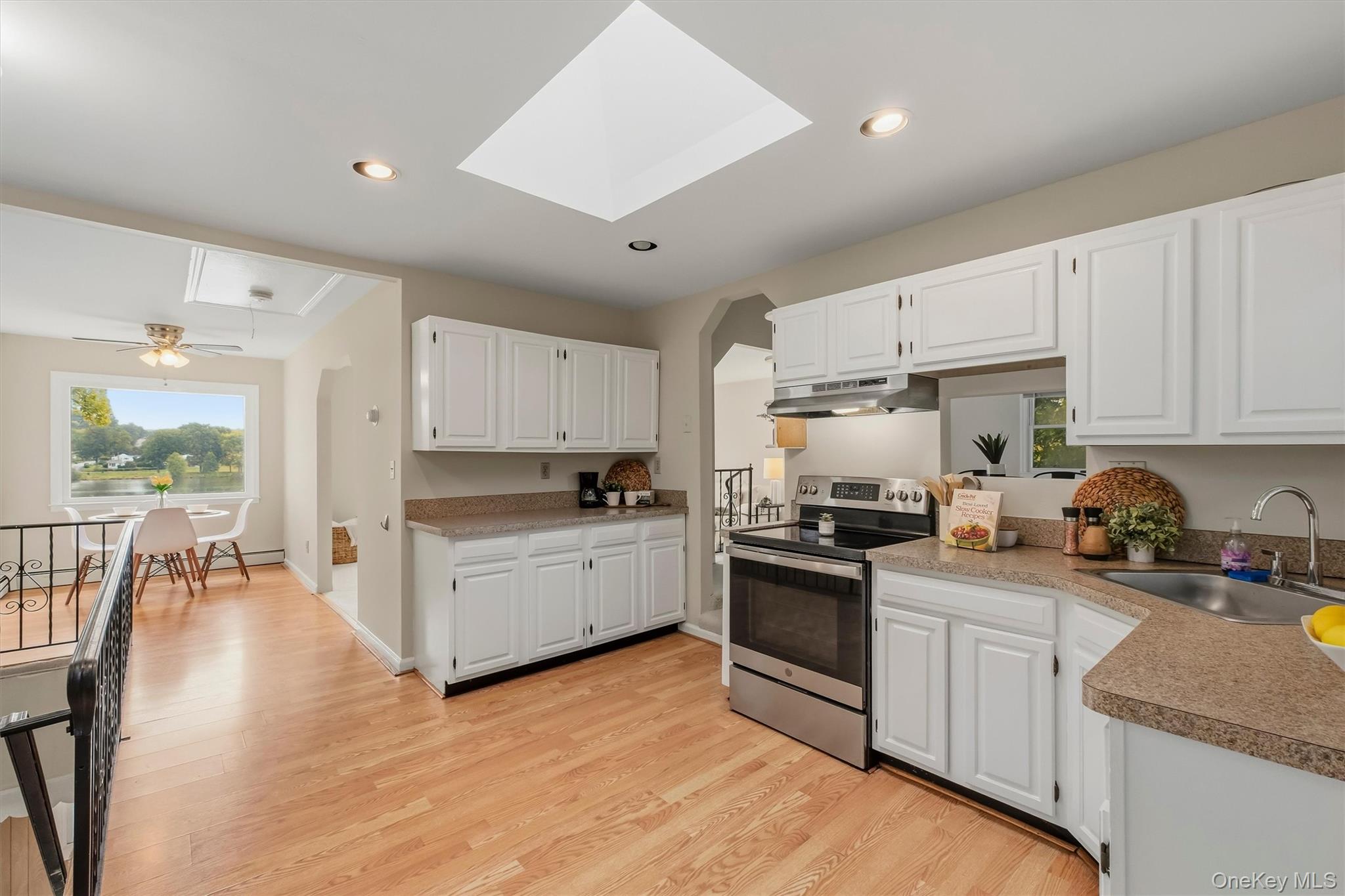 165 W Lakeshore Drive – For Sale photo 9