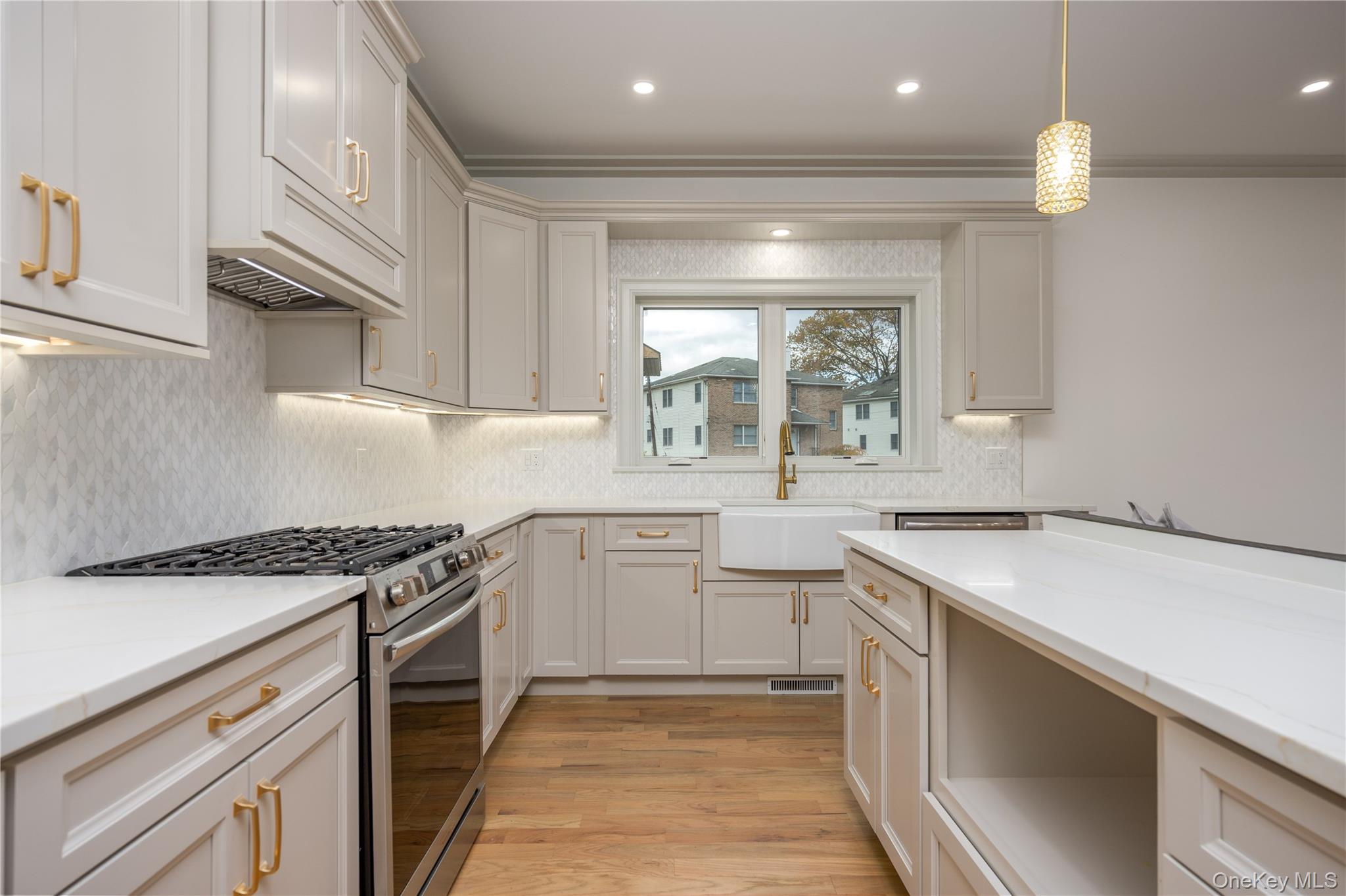 1 Victoria Lane – For Rent photo 9