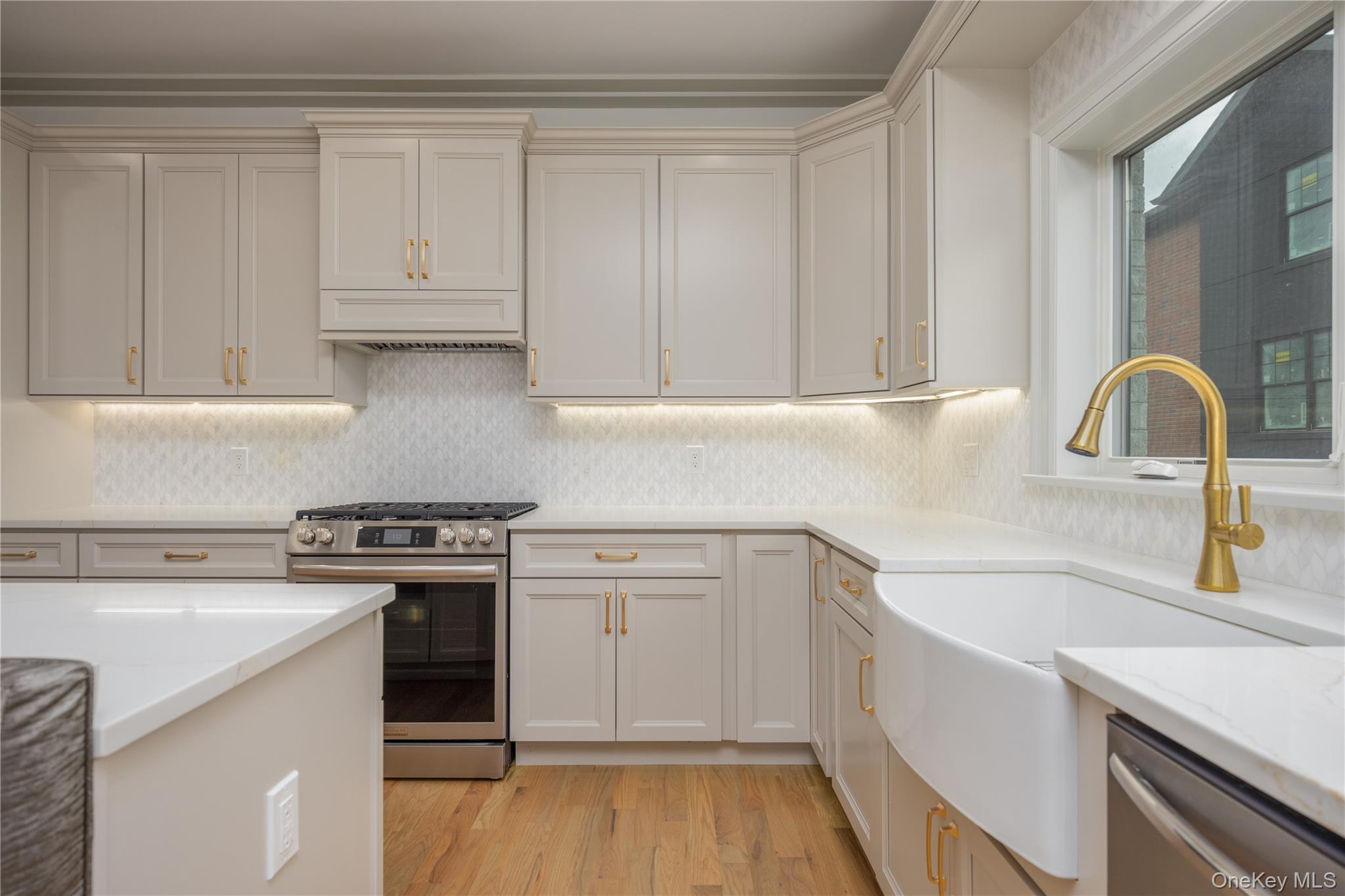 1 Victoria Lane – For Rent photo 10