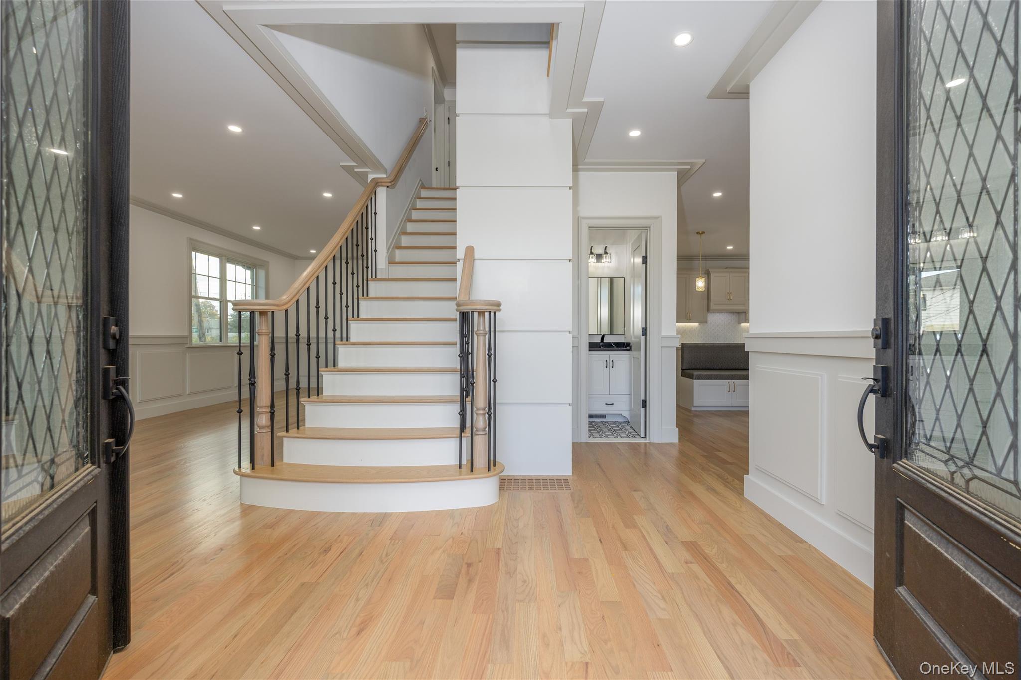 1 Victoria Lane – For Rent photo 2