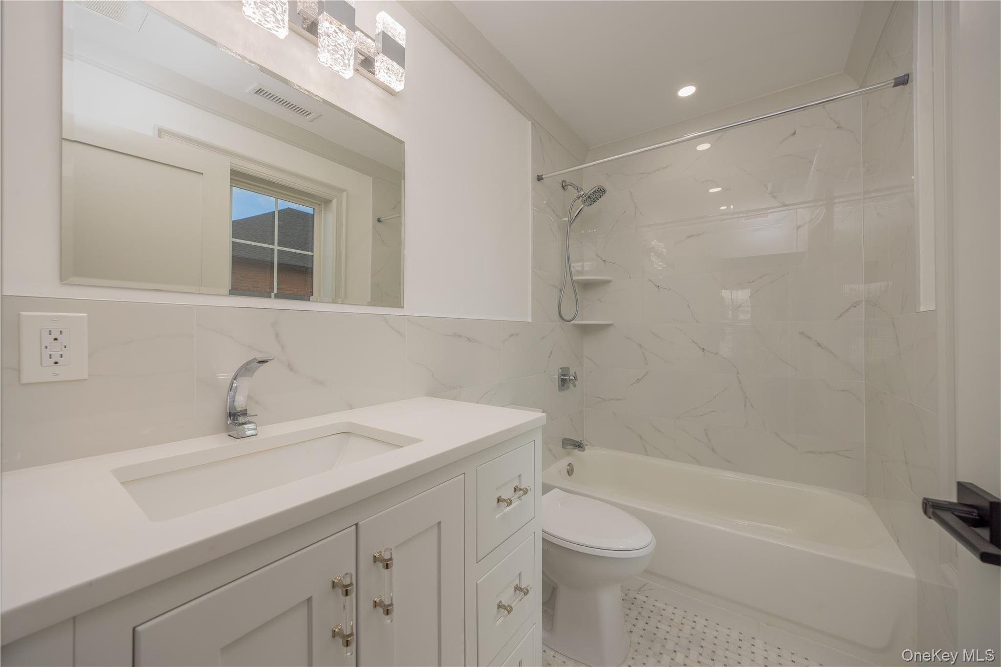 1 Victoria Lane – For Rent photo 15