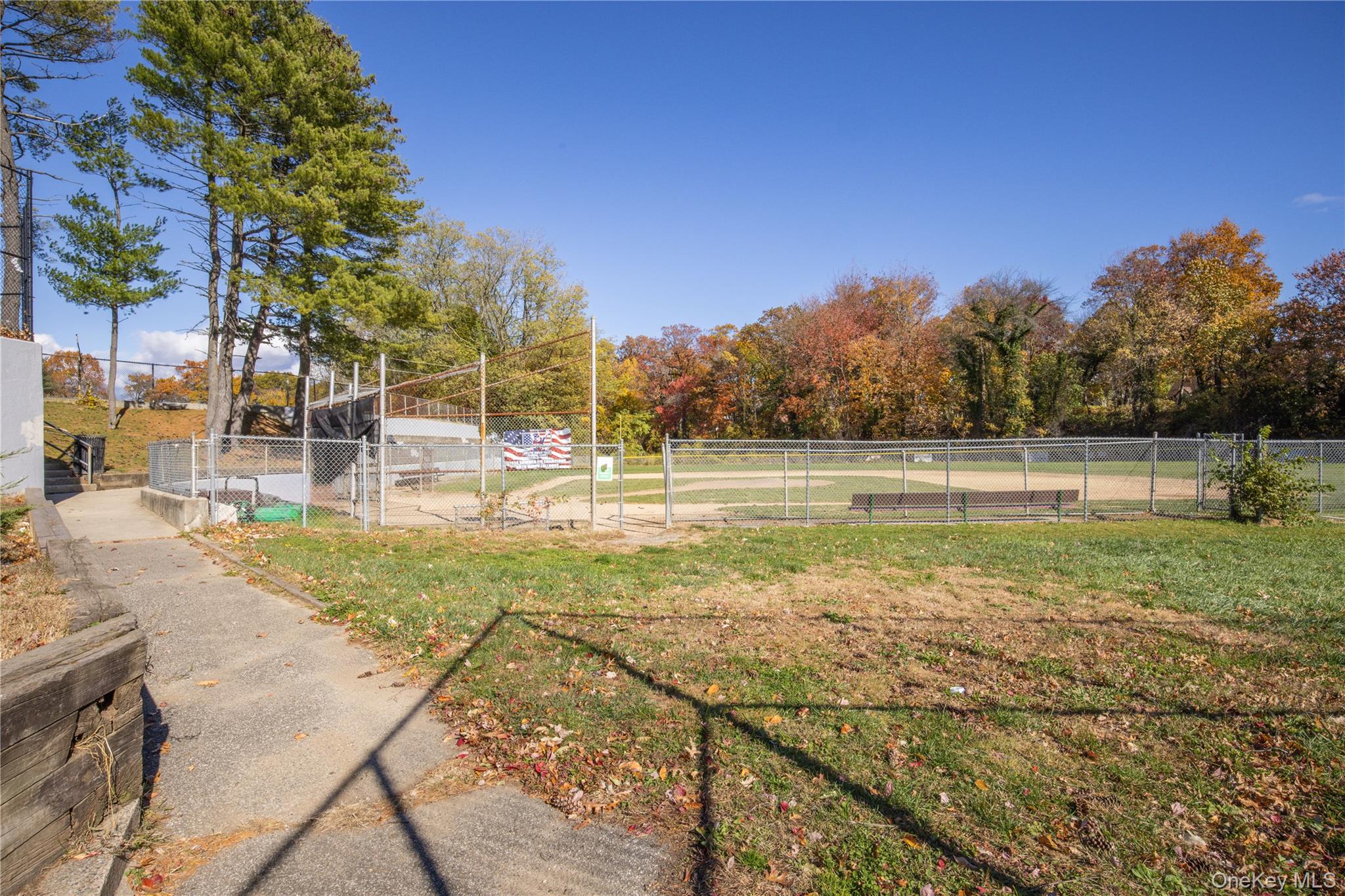 1 Victoria Lane – For Rent photo 32