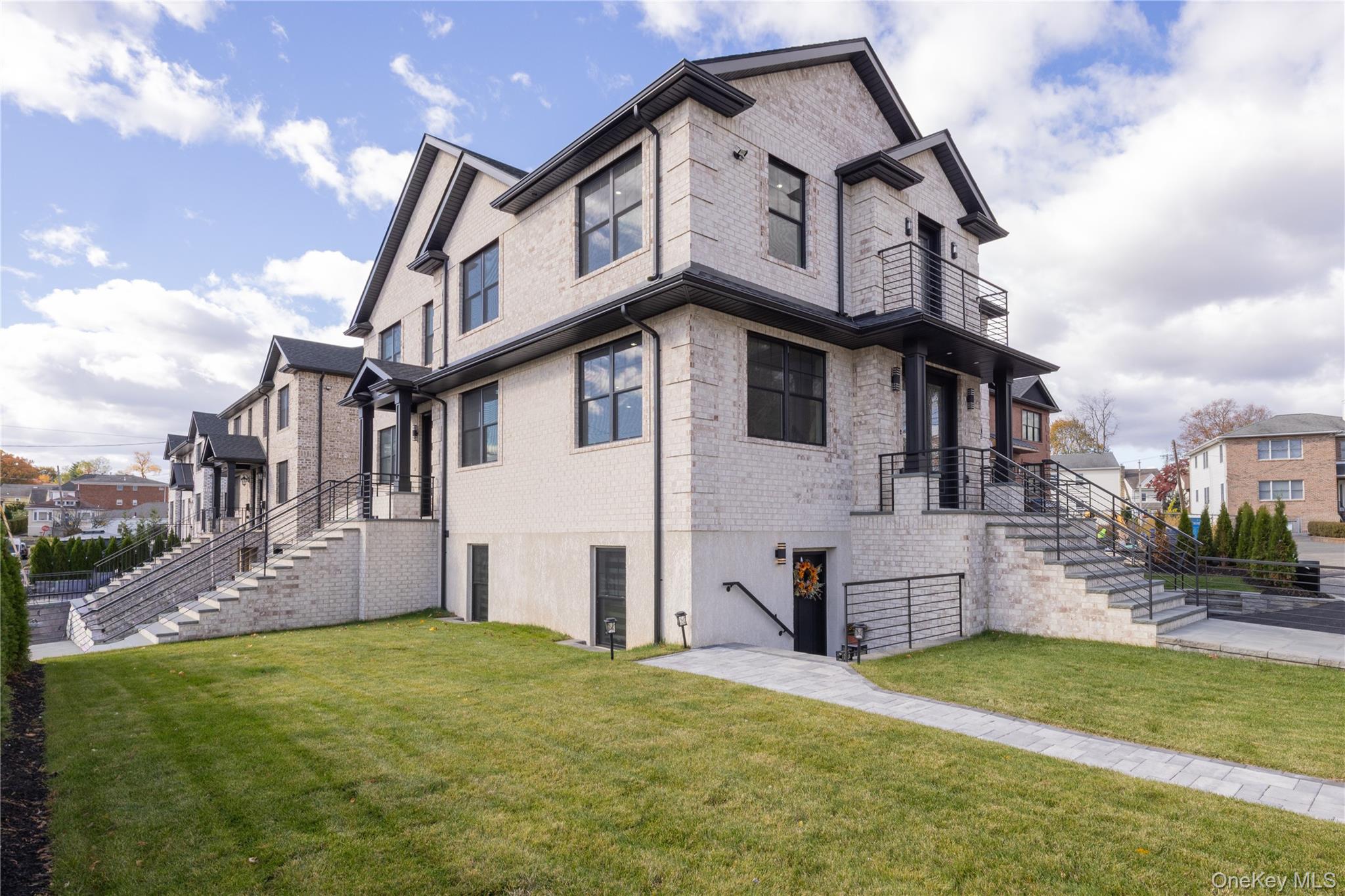 1 Victoria Lane – For Rent photo 22