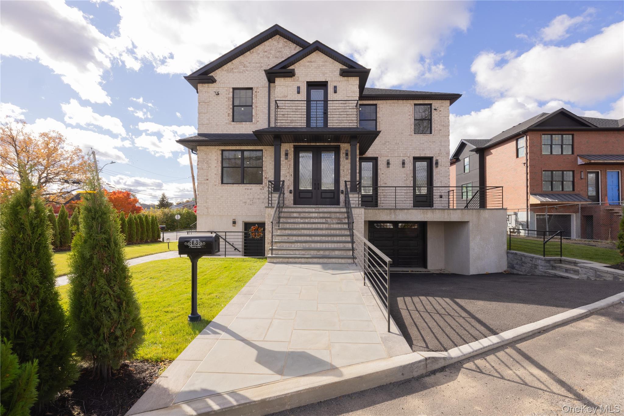 1 Victoria Lane – For Rent