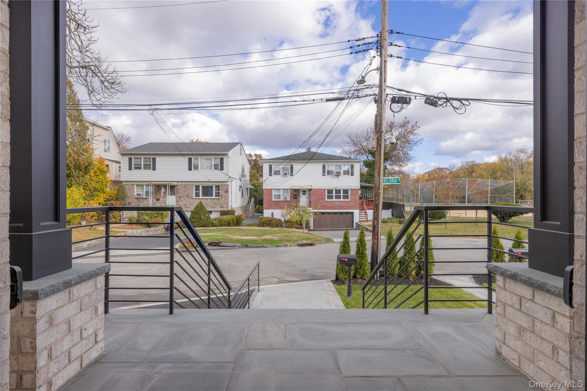 1 Victoria Lane – For Rent photo 23