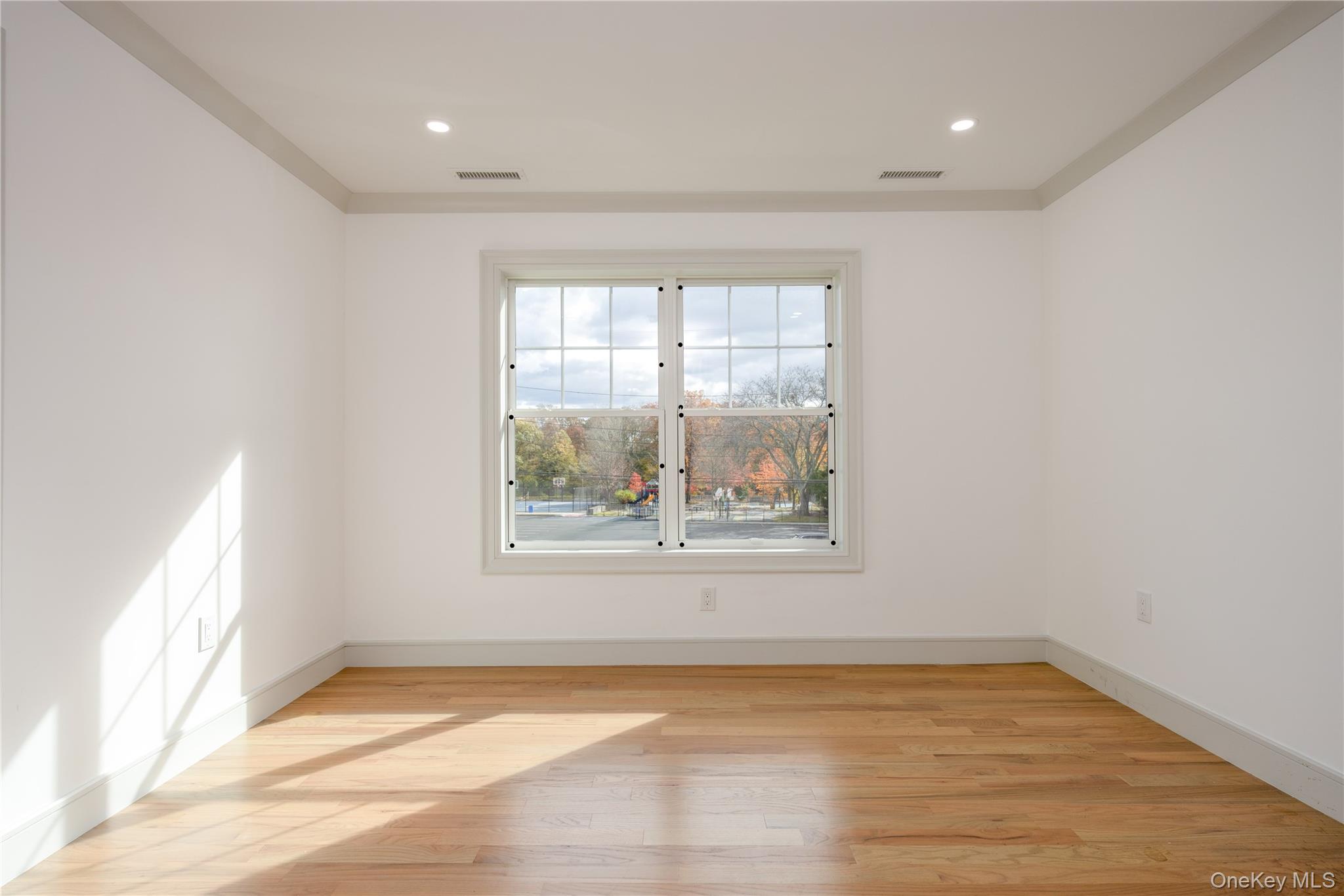 1 Victoria Lane – For Rent photo 17