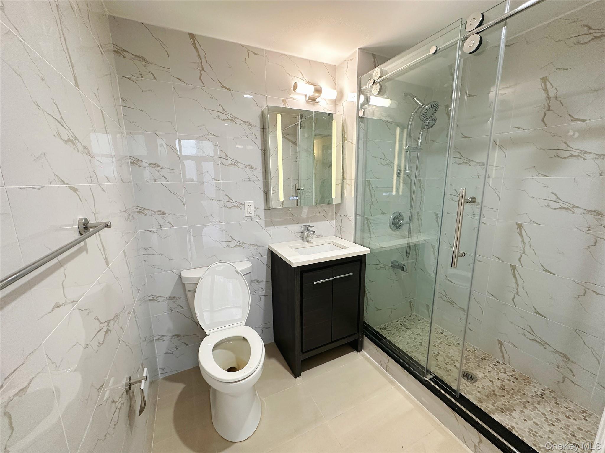 65-18 Austin Street, Unit 8B photo 8