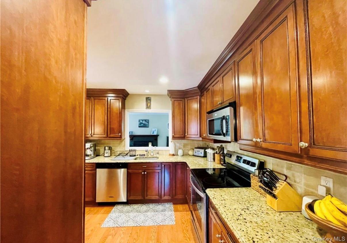 301 Kensington Way – For Rent photo 9