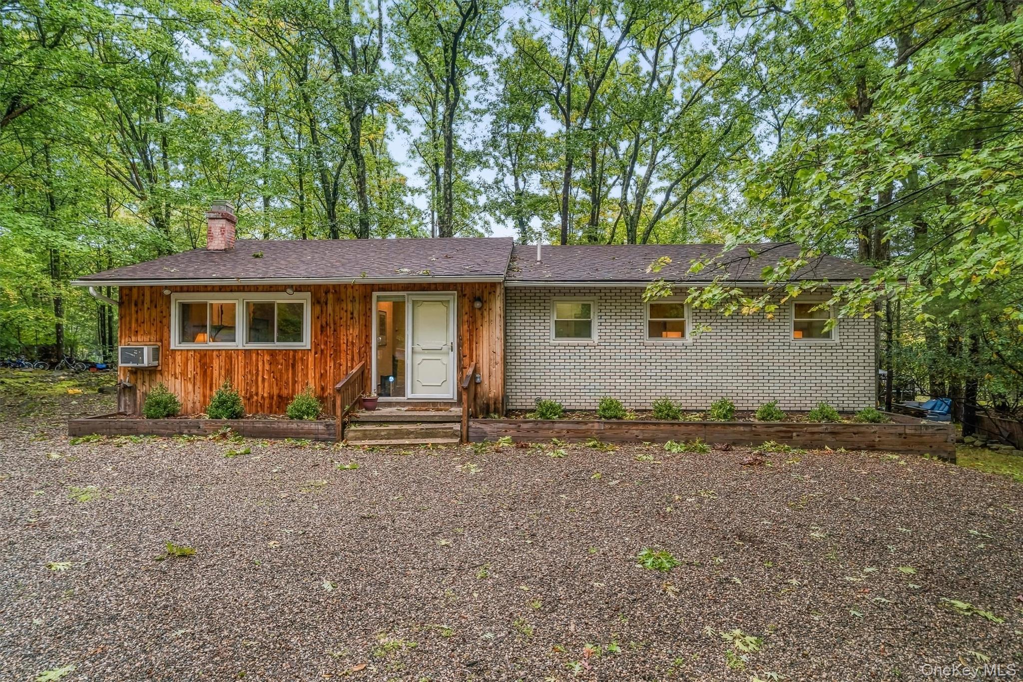 14 Essex Street – For Sale