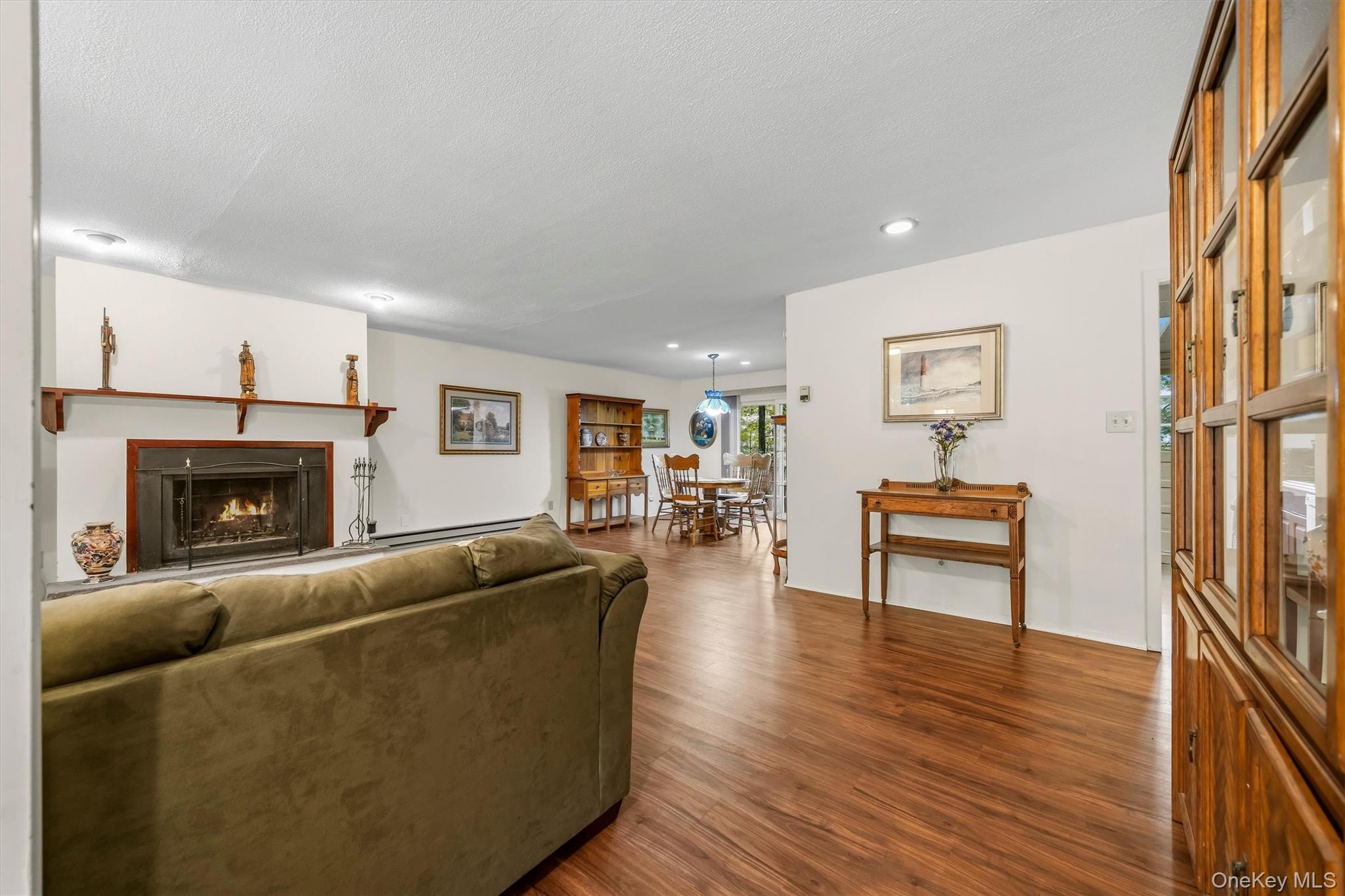 14 Essex Street – For Sale photo 8