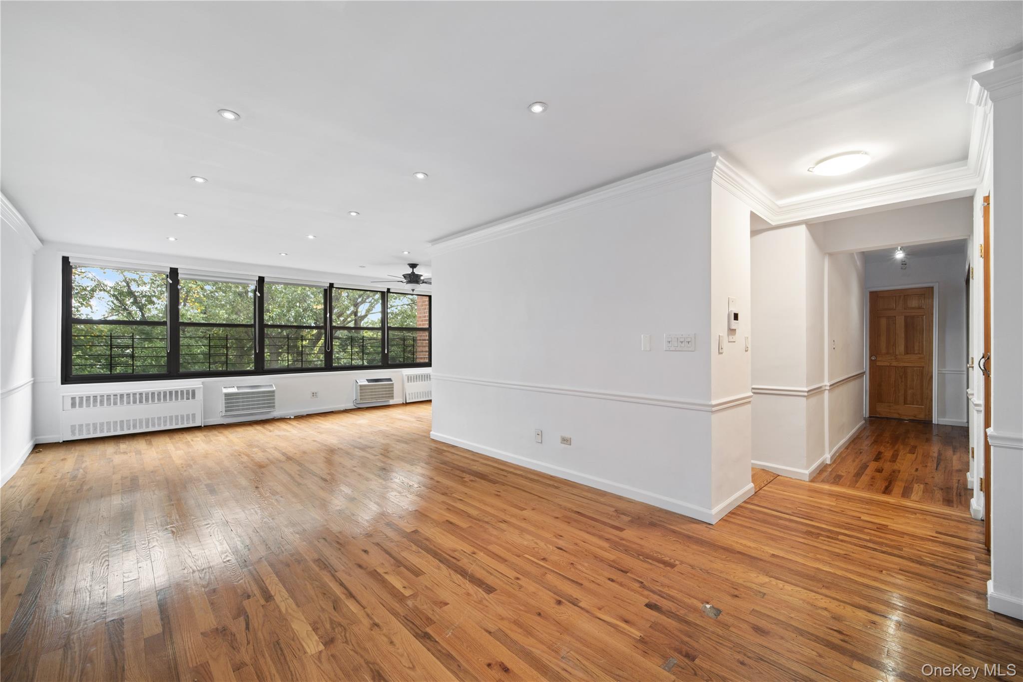 75-34 Bell Boulevard, Unit 6H photo 5