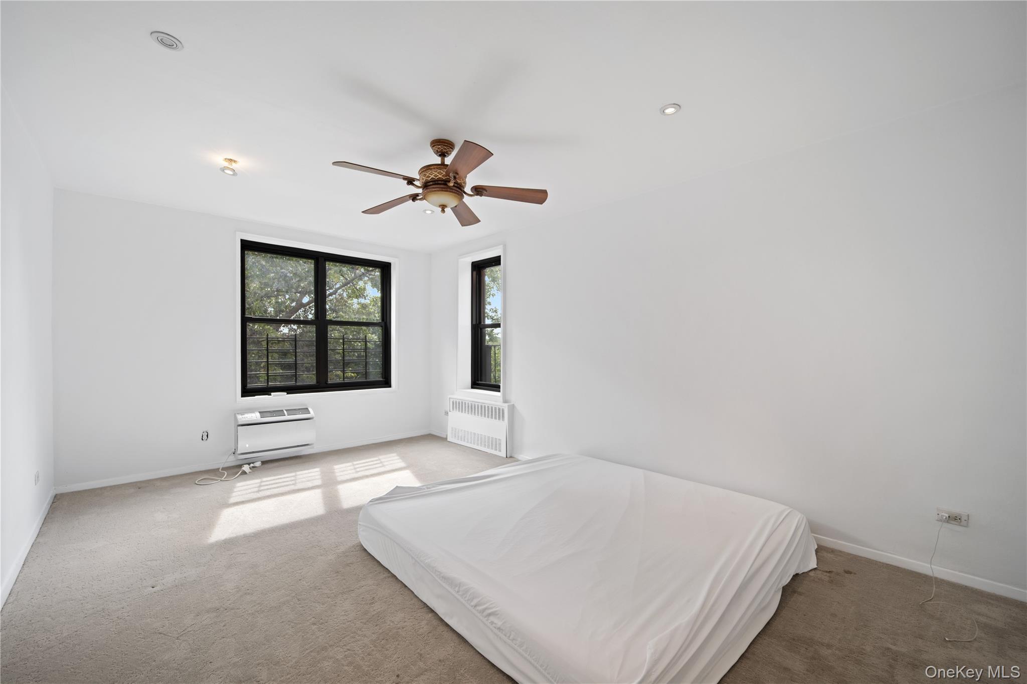 75-34 Bell Boulevard, Unit 6H photo 18