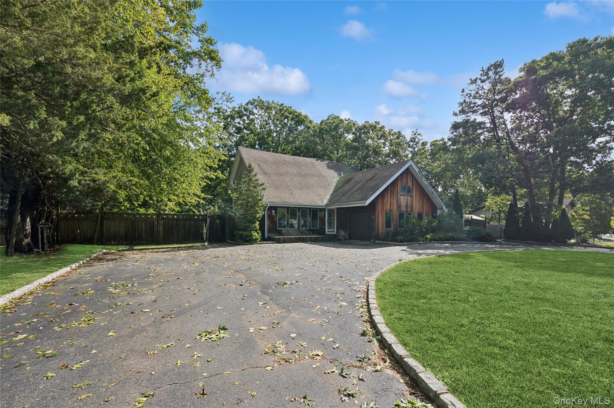 65 Morris Avenue – For Sale photo 2