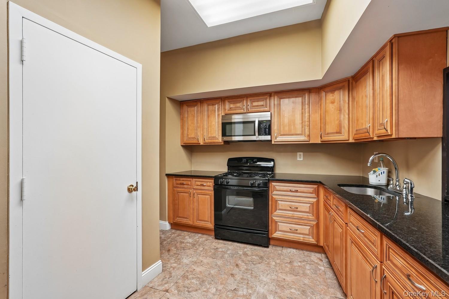 383 Country Club Lane – For Sale photo 20