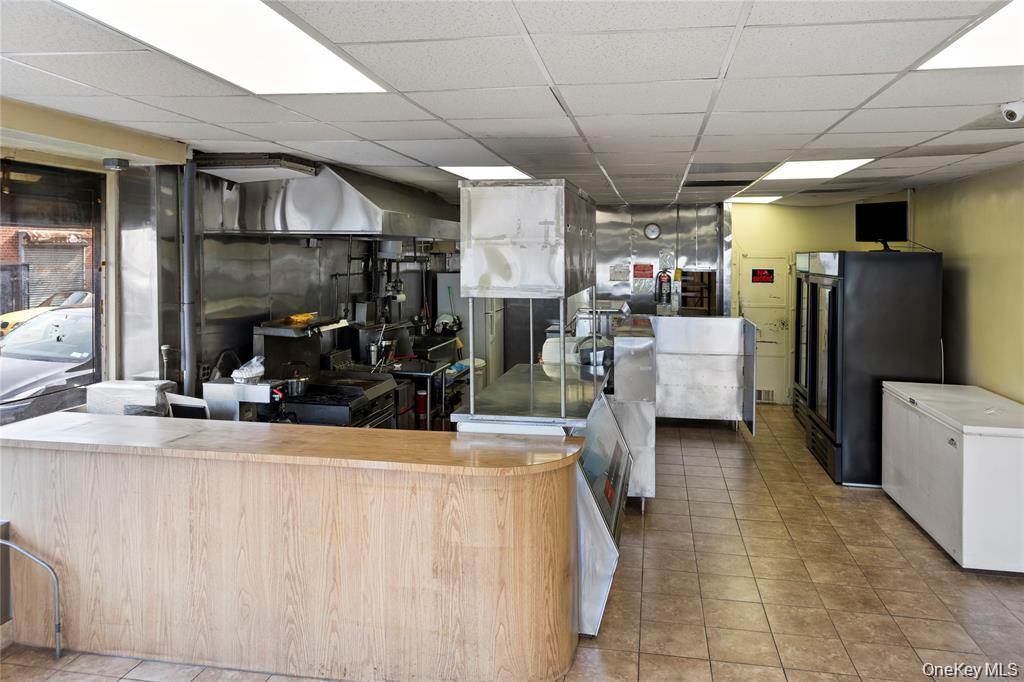 9-20 34th Avenue – For Rent photo 8