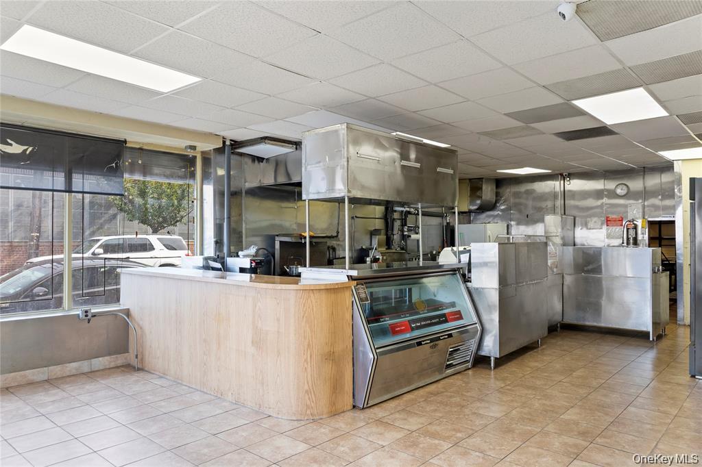 9-20 34th Avenue – For Rent photo 2