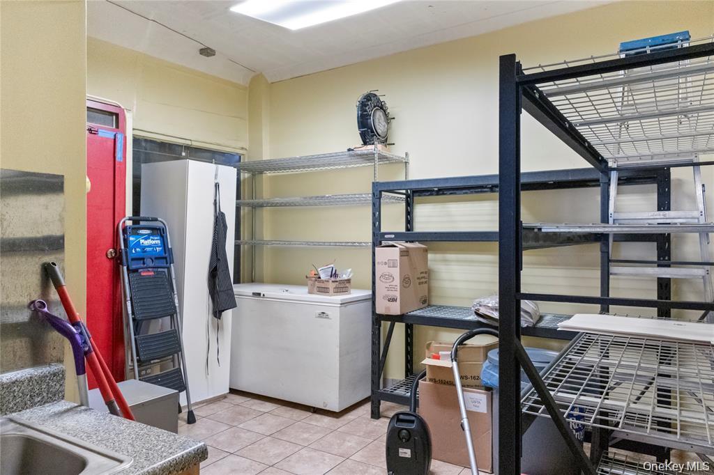 9-20 34th Avenue – For Rent photo 5