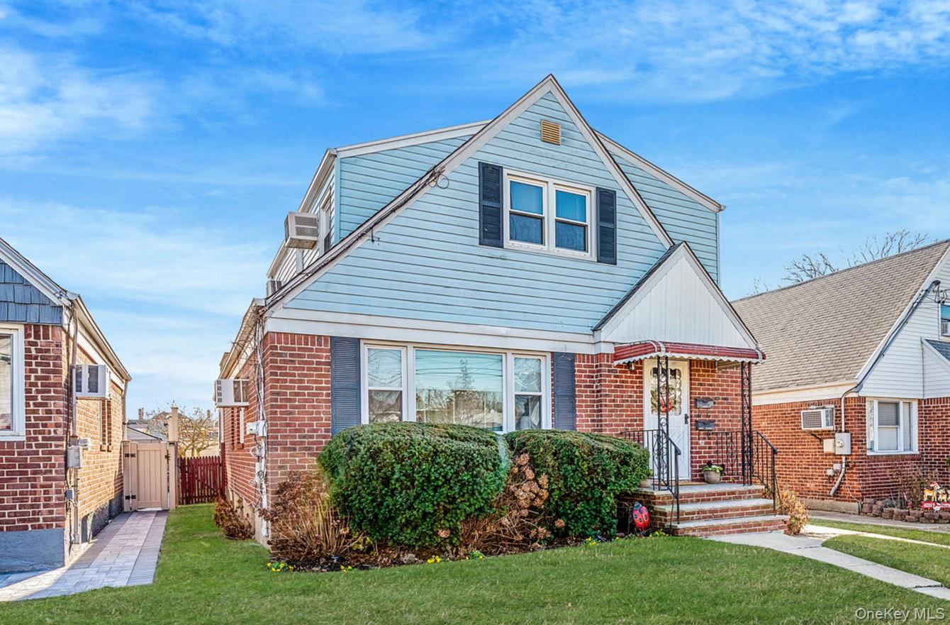 34 Meyer Avenue – For Sale