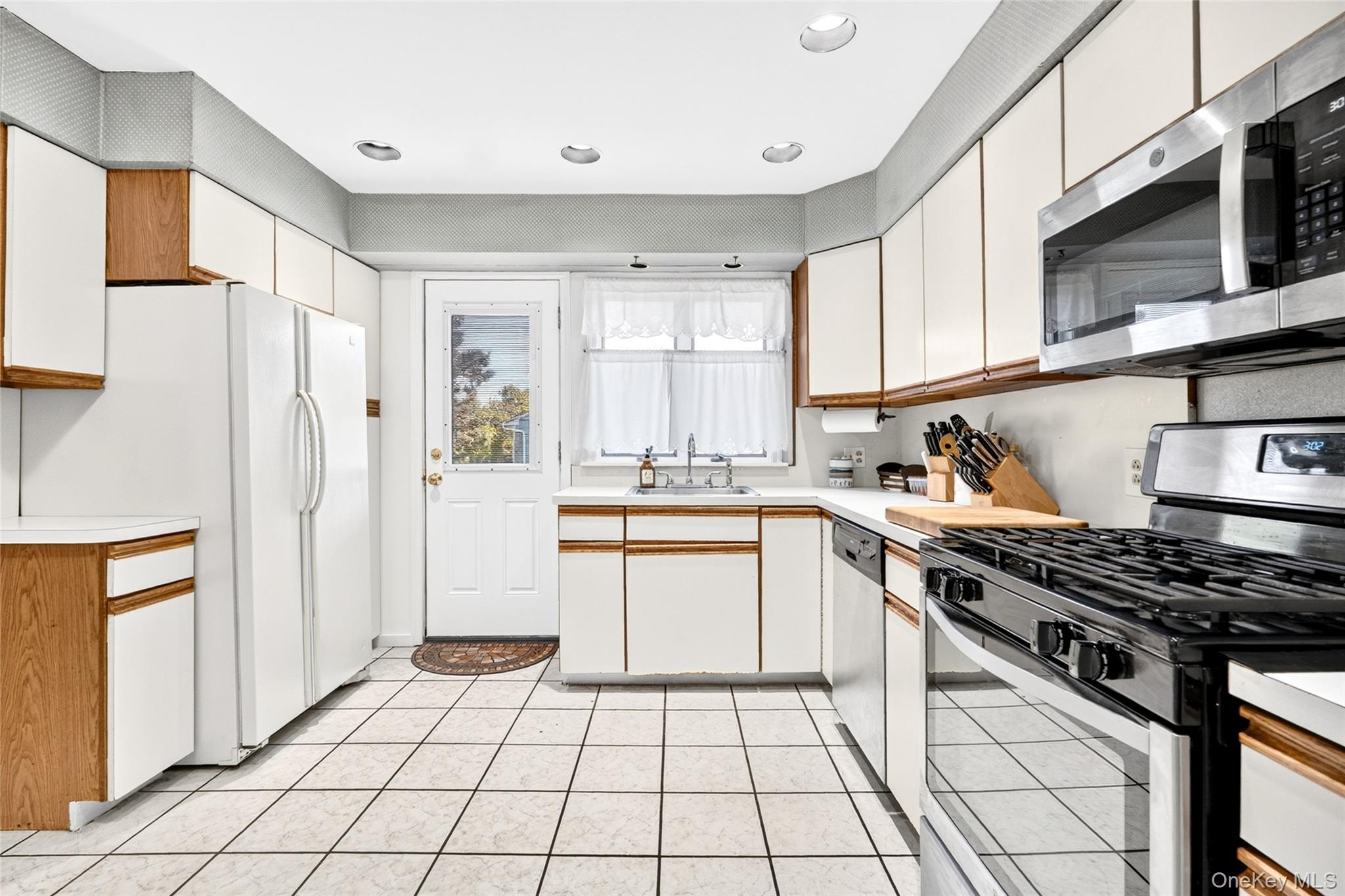 62 Van Wart Street – For Sale photo 12