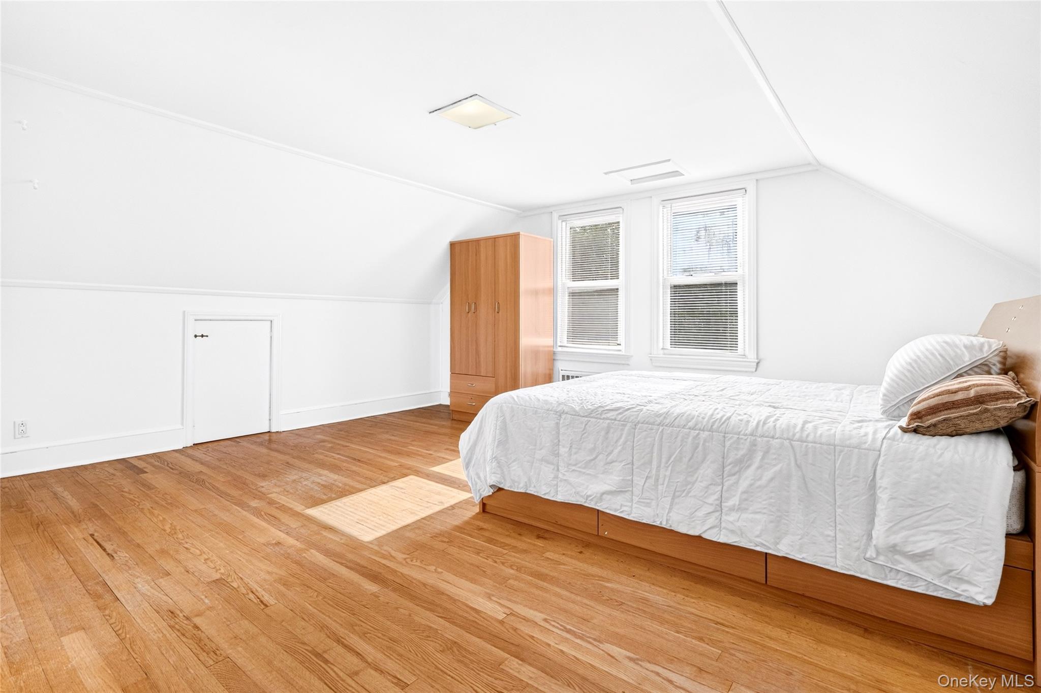 62 Van Wart Street – For Sale photo 28