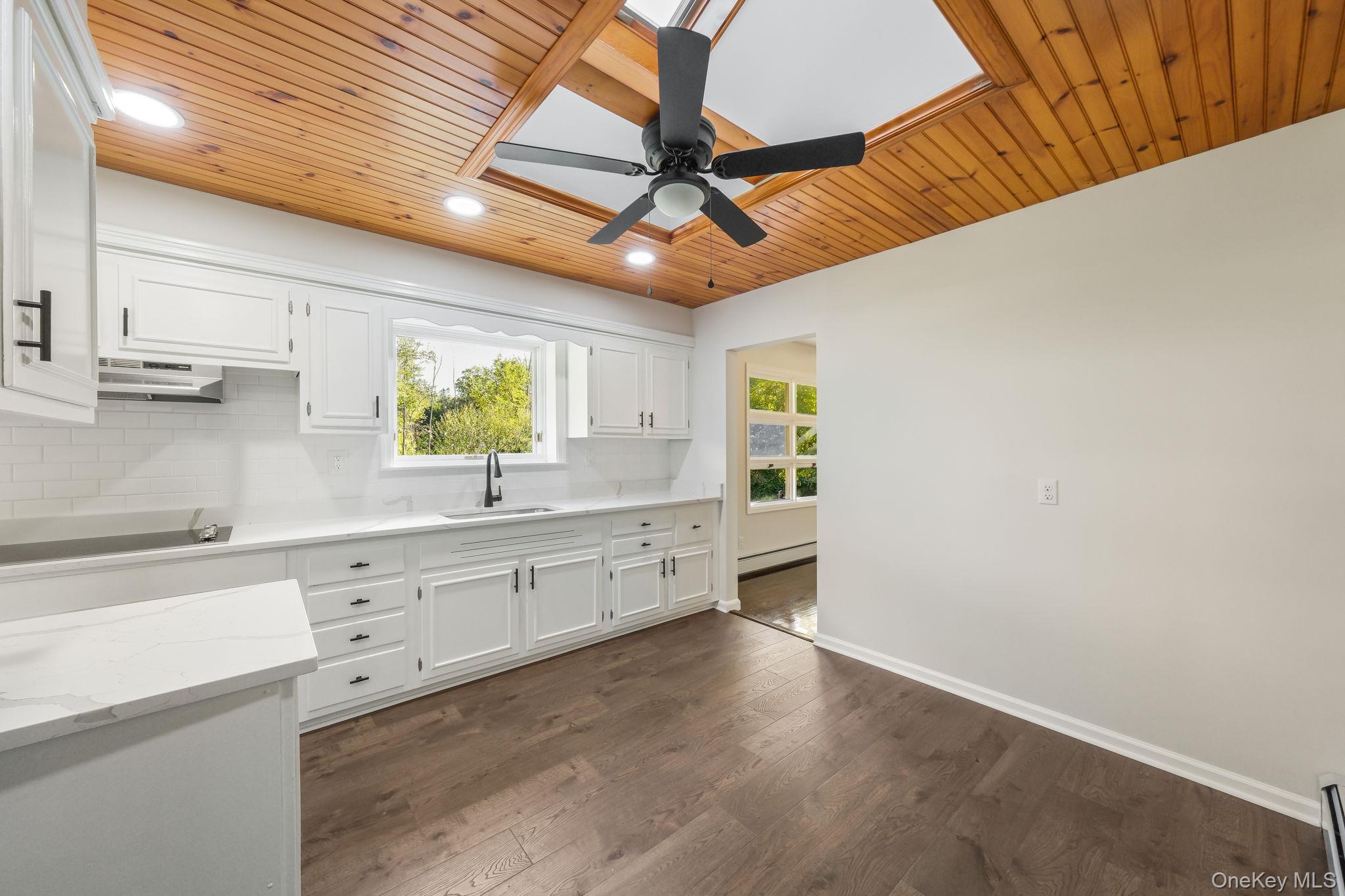 1 Norah Lane – For Sale photo 9