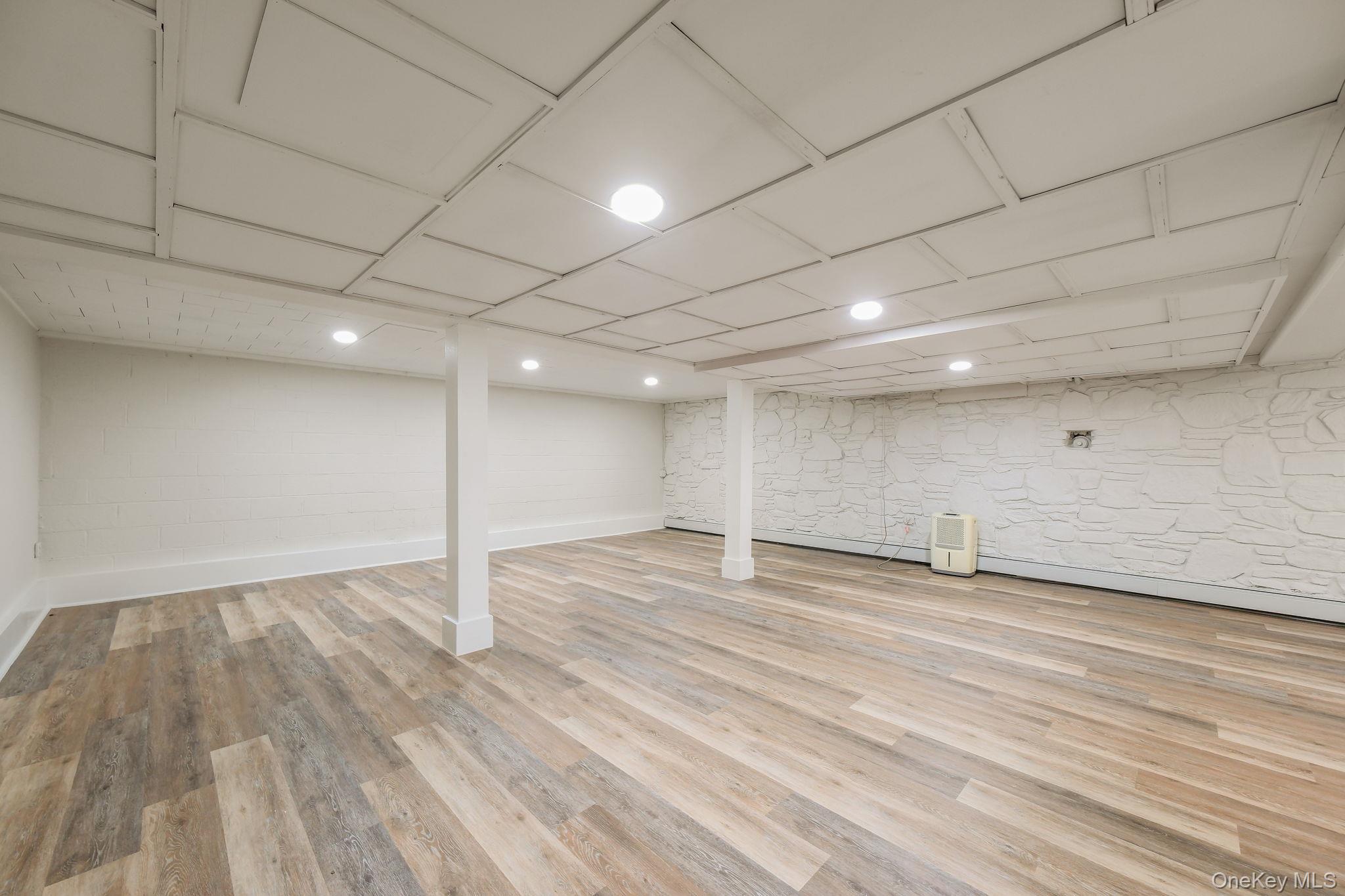 1 Norah Lane – For Sale photo 25