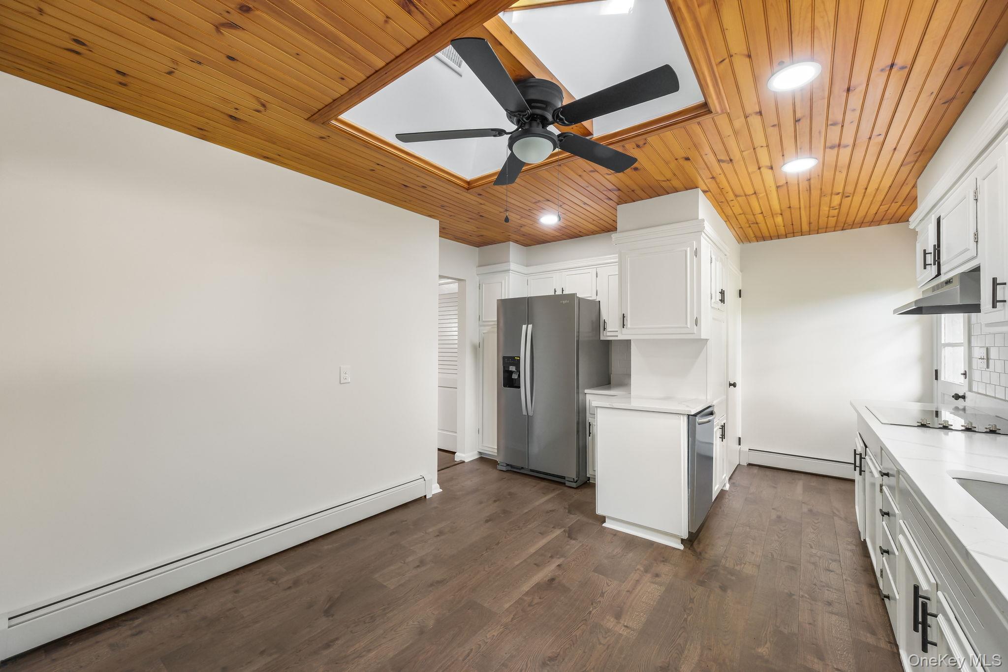 1 Norah Lane – For Sale photo 10