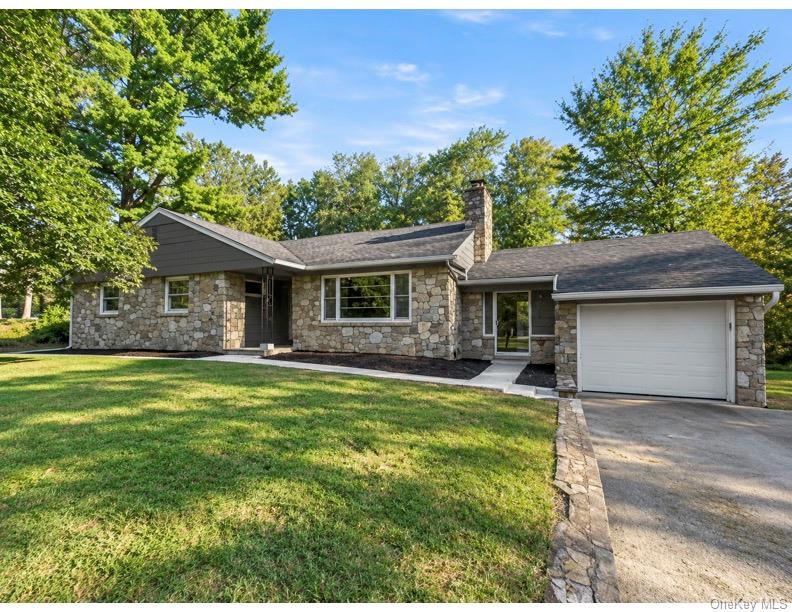 1 Norah Lane – For Sale