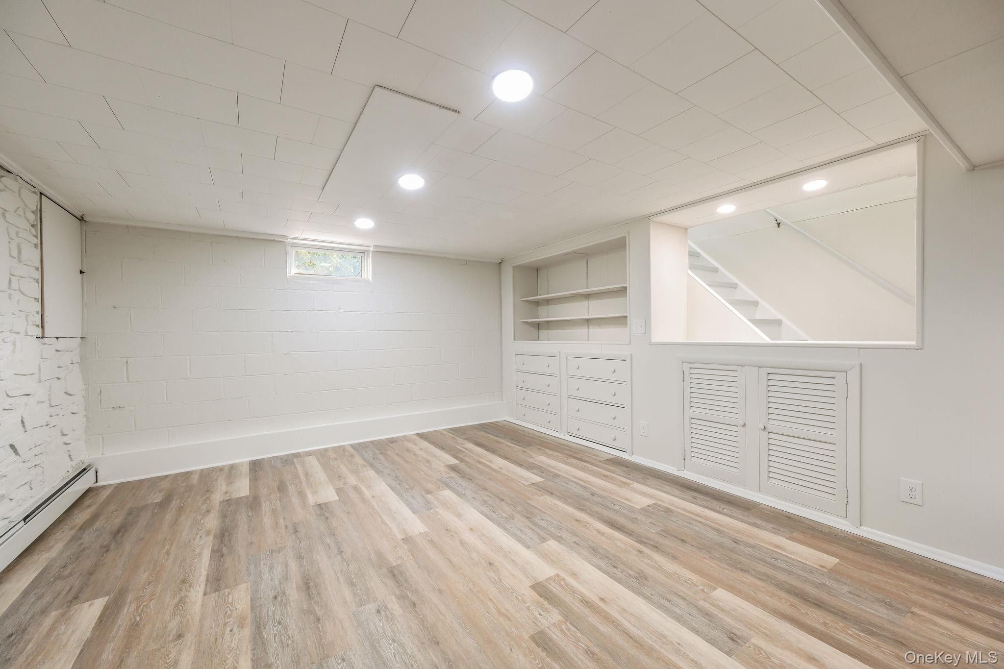 1 Norah Lane – For Sale photo 28