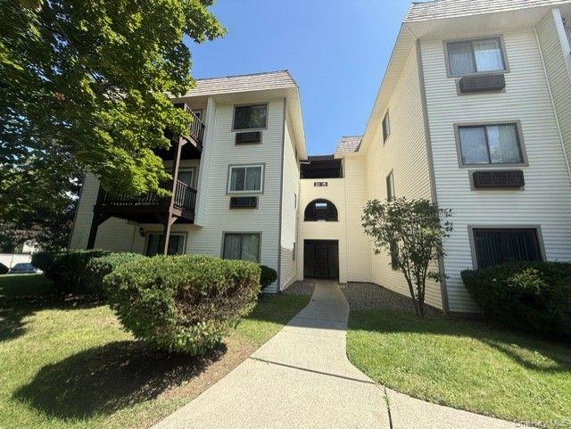 21 Village Park Drive, Unit 1B photo 2