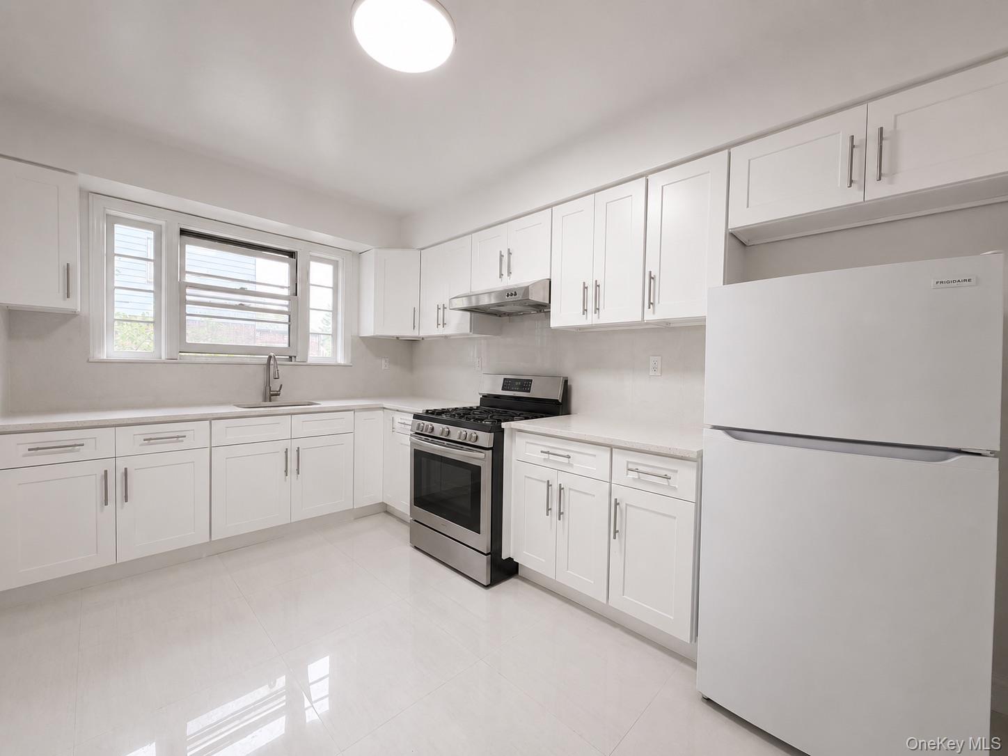 18940 44th Avenue, Unit Fl1 photo 5