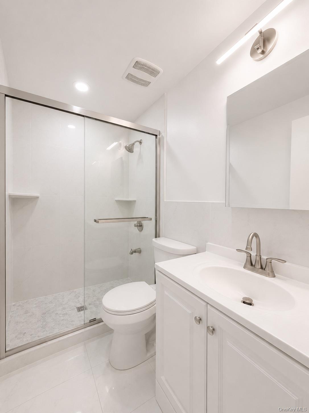 18940 44th Avenue, Unit Fl1 photo 6
