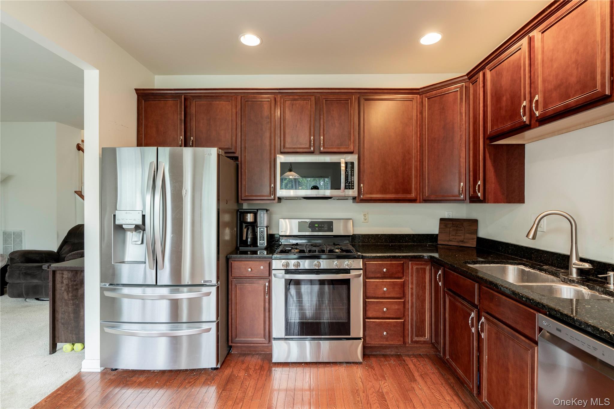 908 Huntington Drive – For Sale photo 5