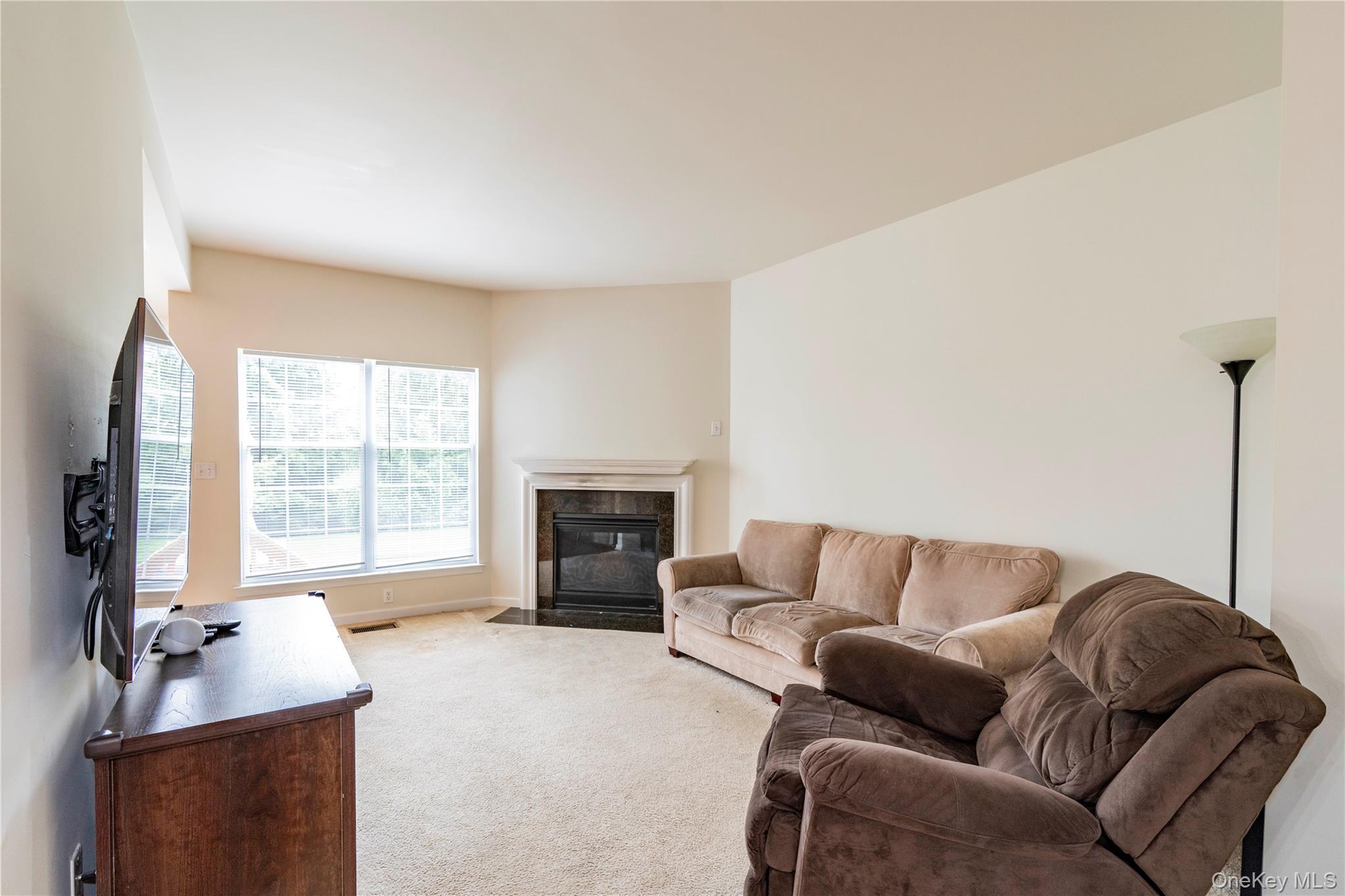 908 Huntington Drive – For Sale photo 8