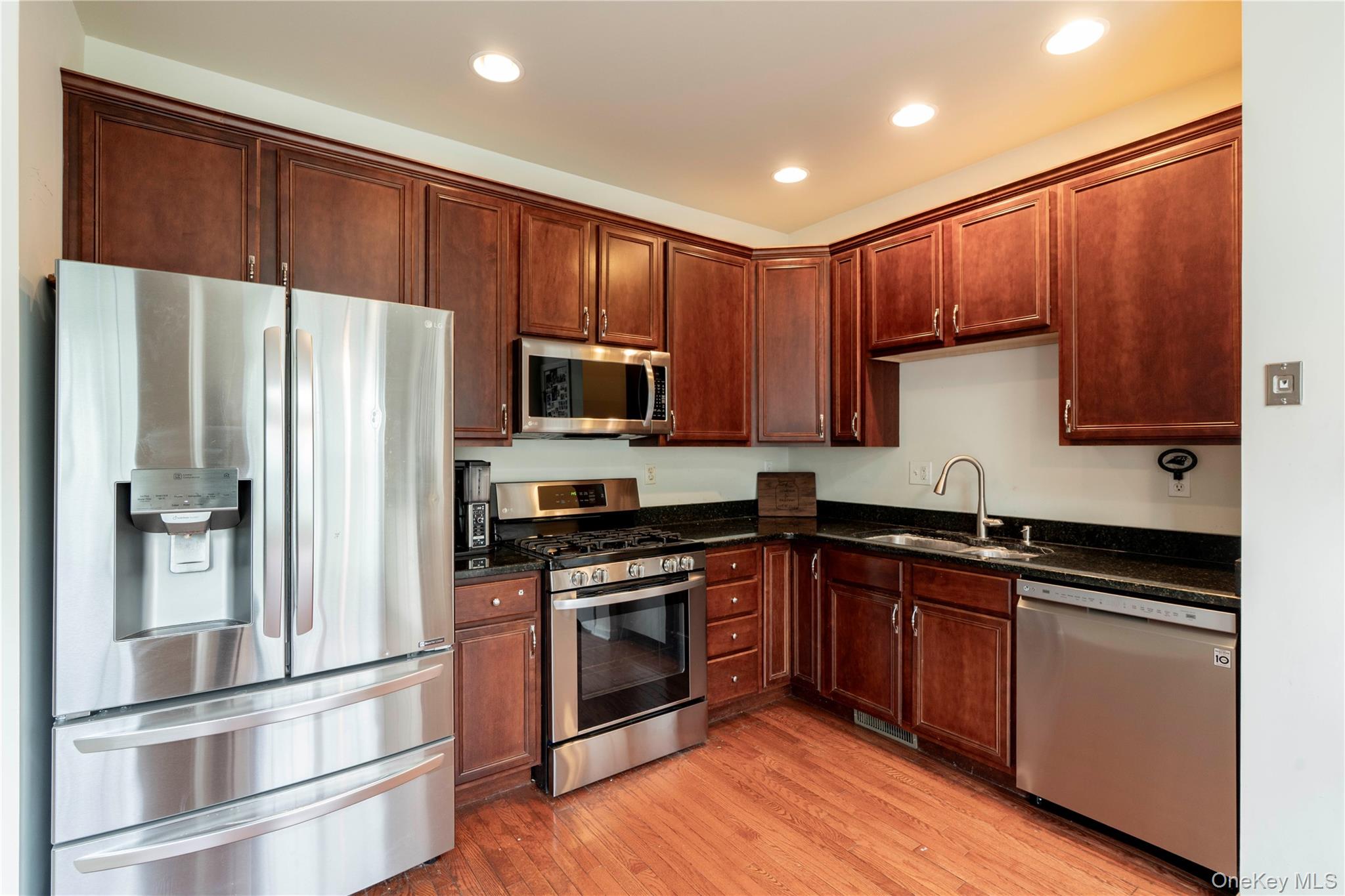 908 Huntington Drive – For Sale photo 4