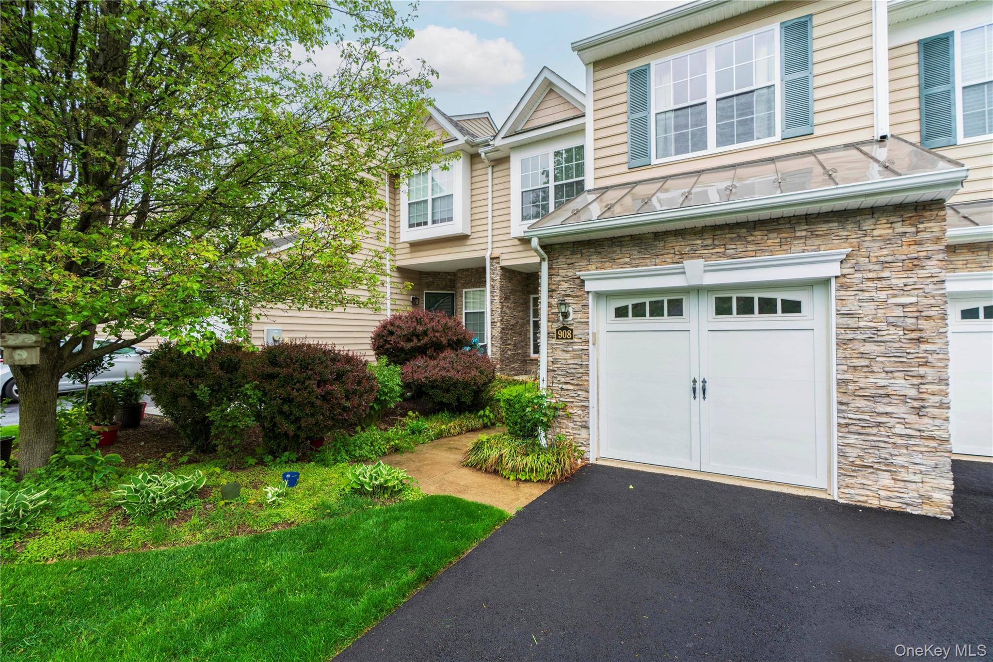 908 Huntington Drive – For Sale