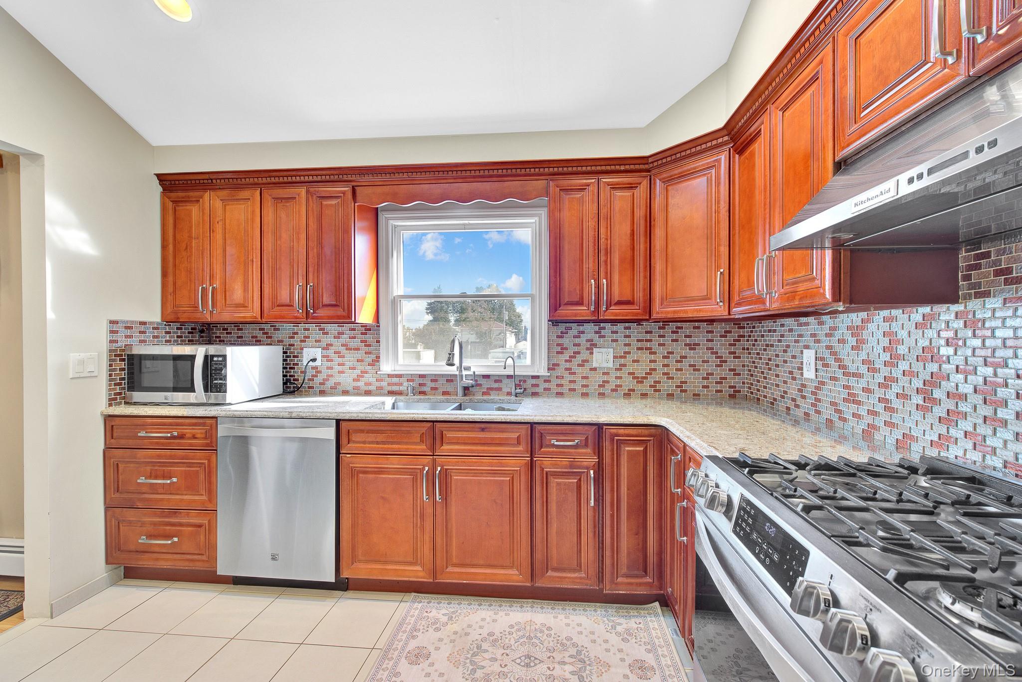 2 Old Broadway – For Sale photo 9