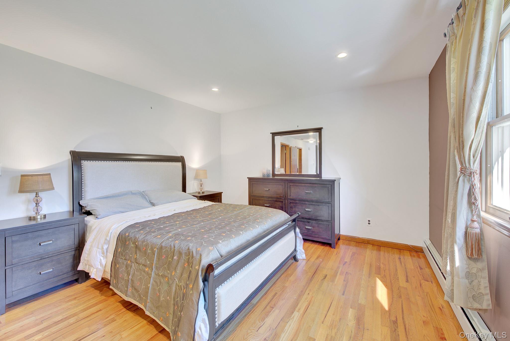 2 Old Broadway – For Sale photo 24