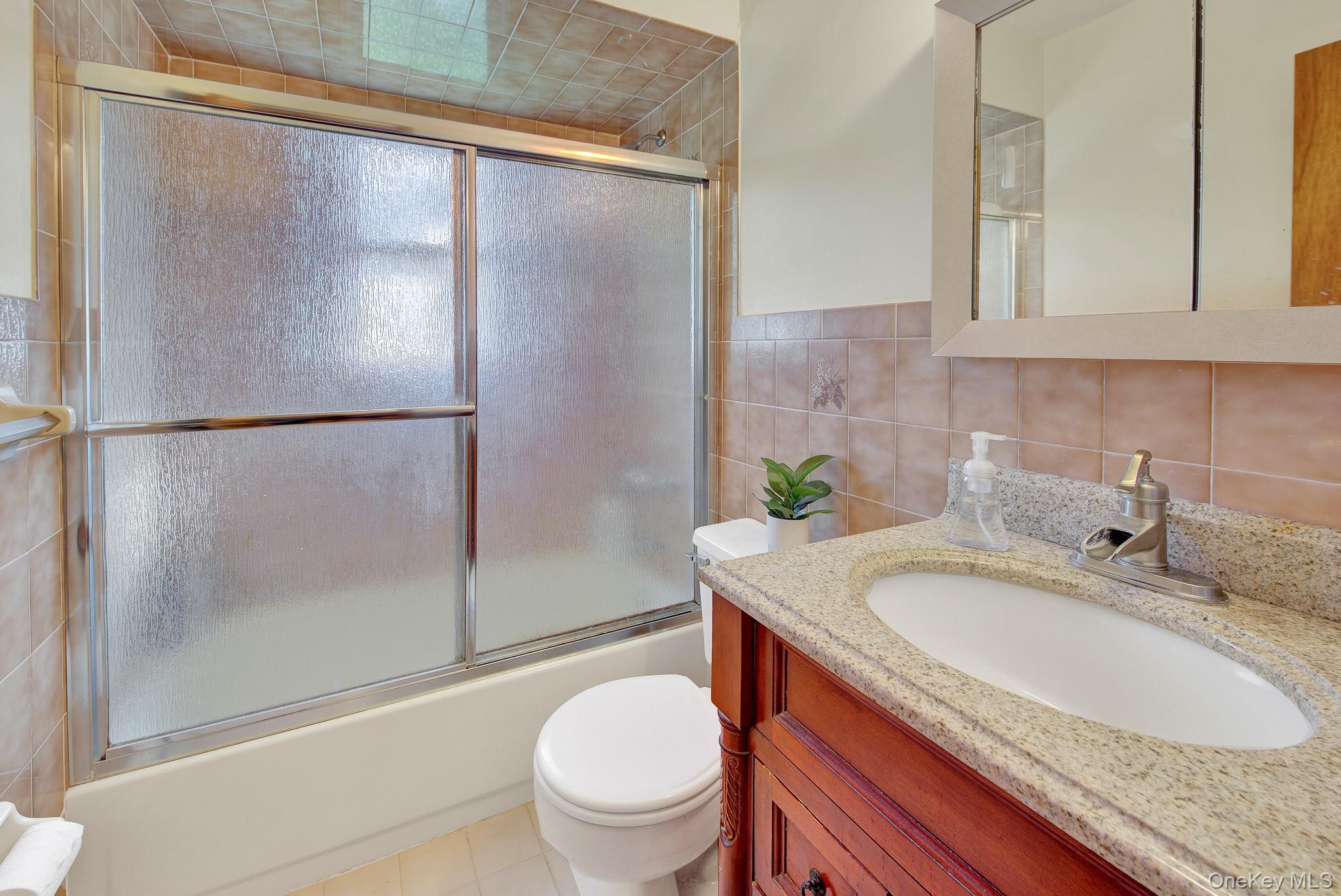 2 Old Broadway – For Sale photo 23