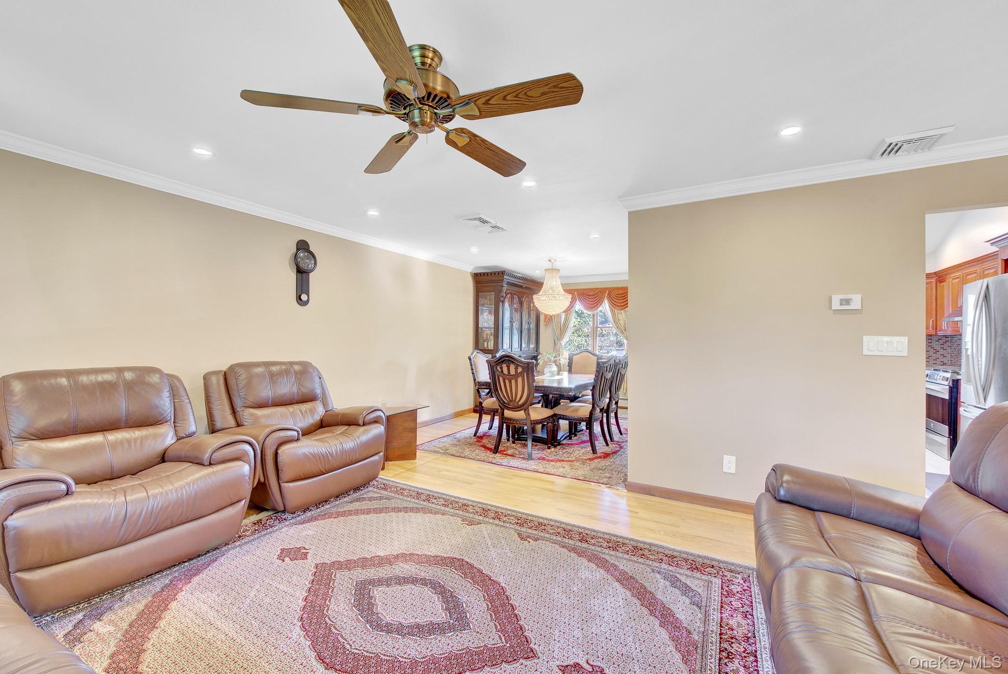2 Old Broadway – For Sale photo 5