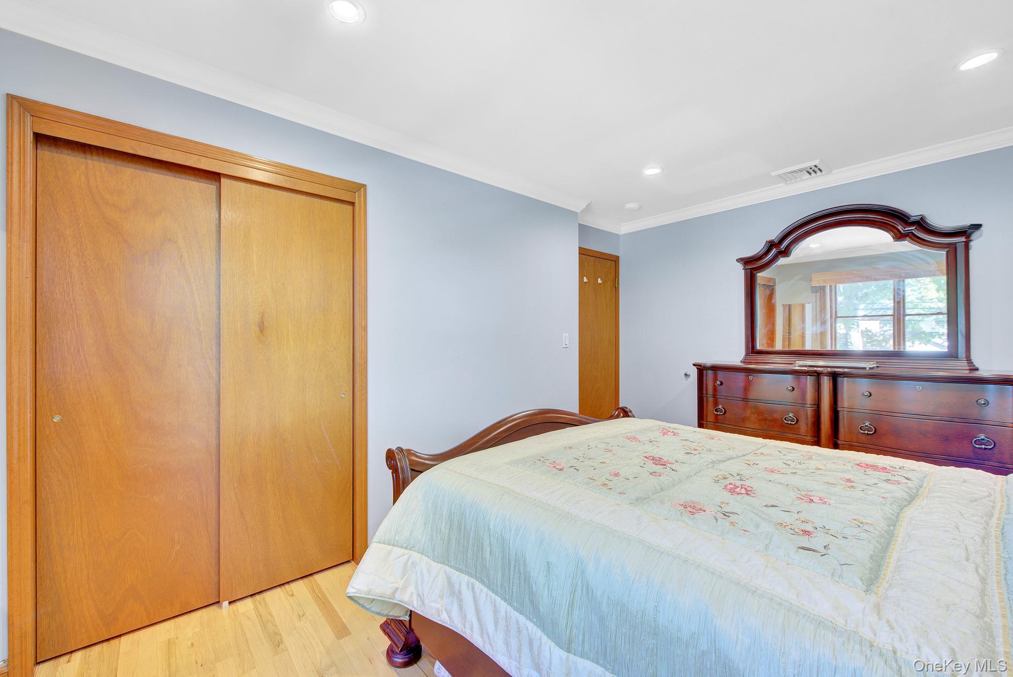 2 Old Broadway – For Sale photo 15