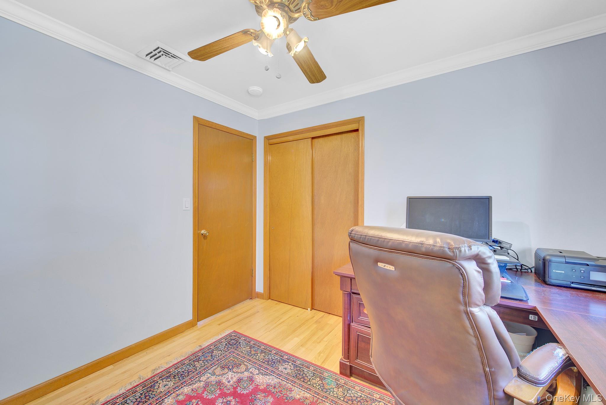 2 Old Broadway – For Sale photo 12