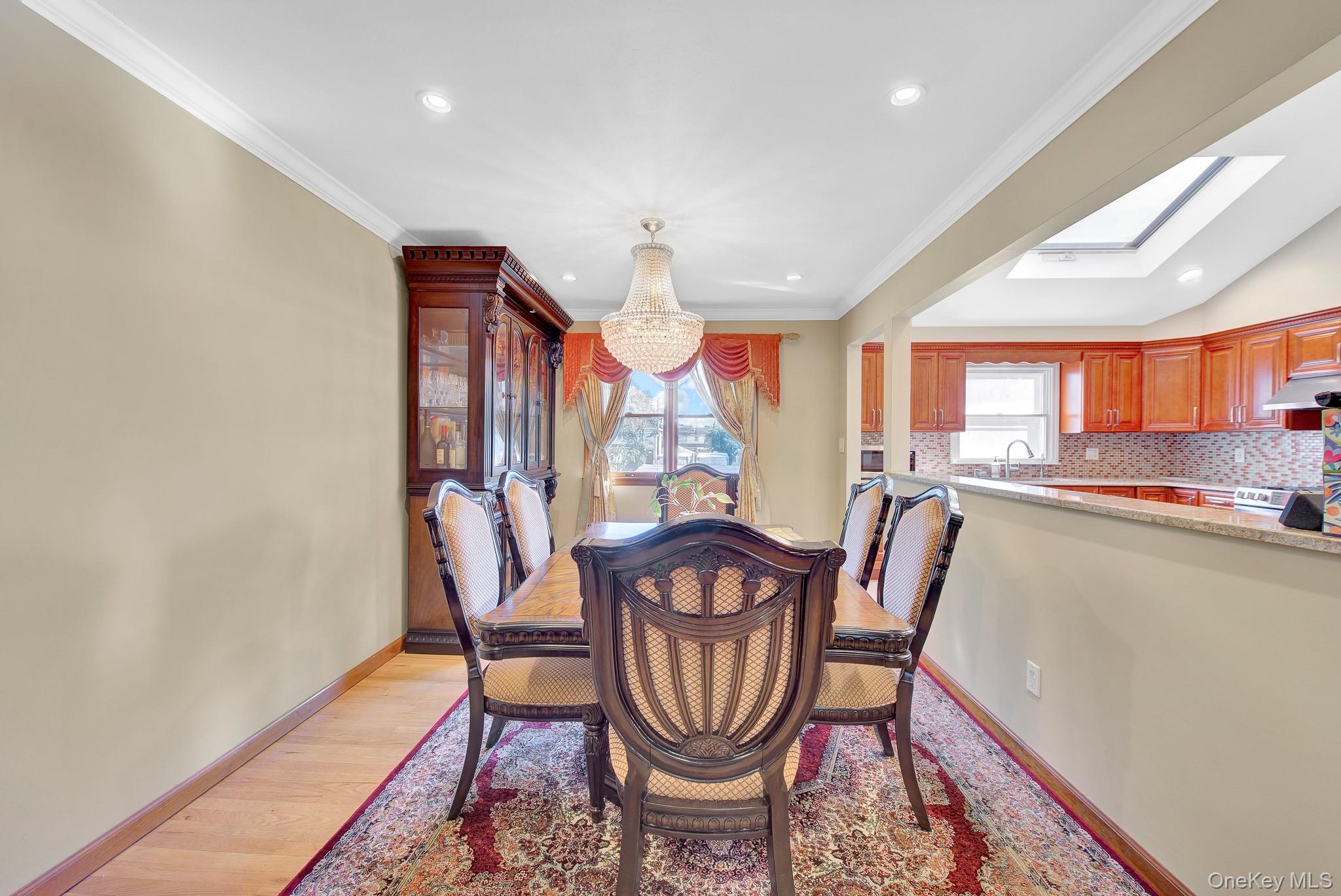 2 Old Broadway – For Sale photo 6