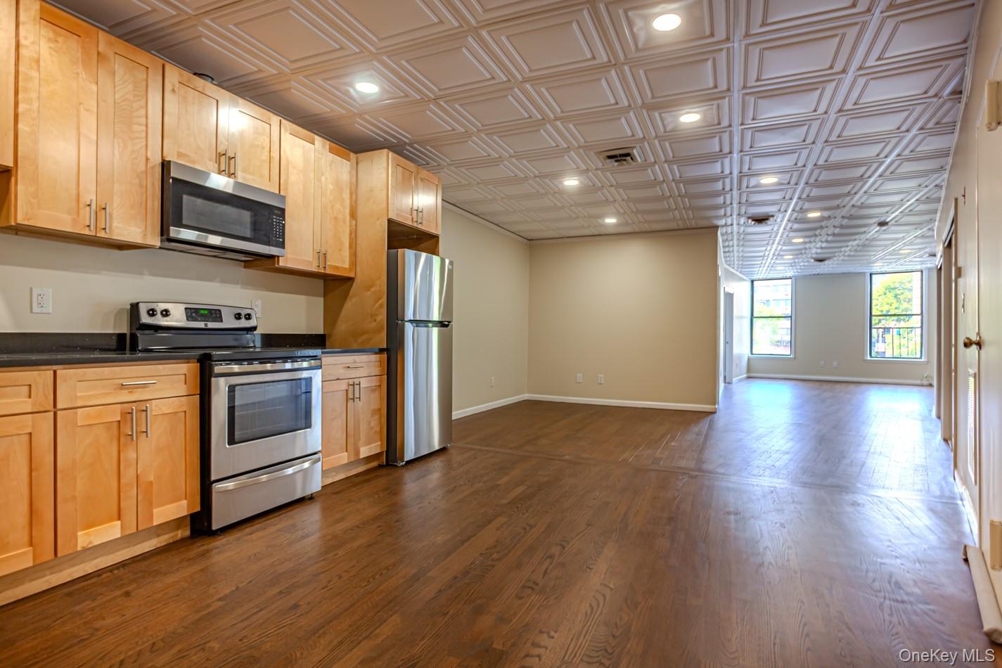 934 South Street, Unit 2 photo 3