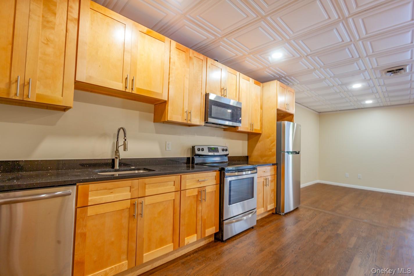 934 South Street, Unit 2 photo 4