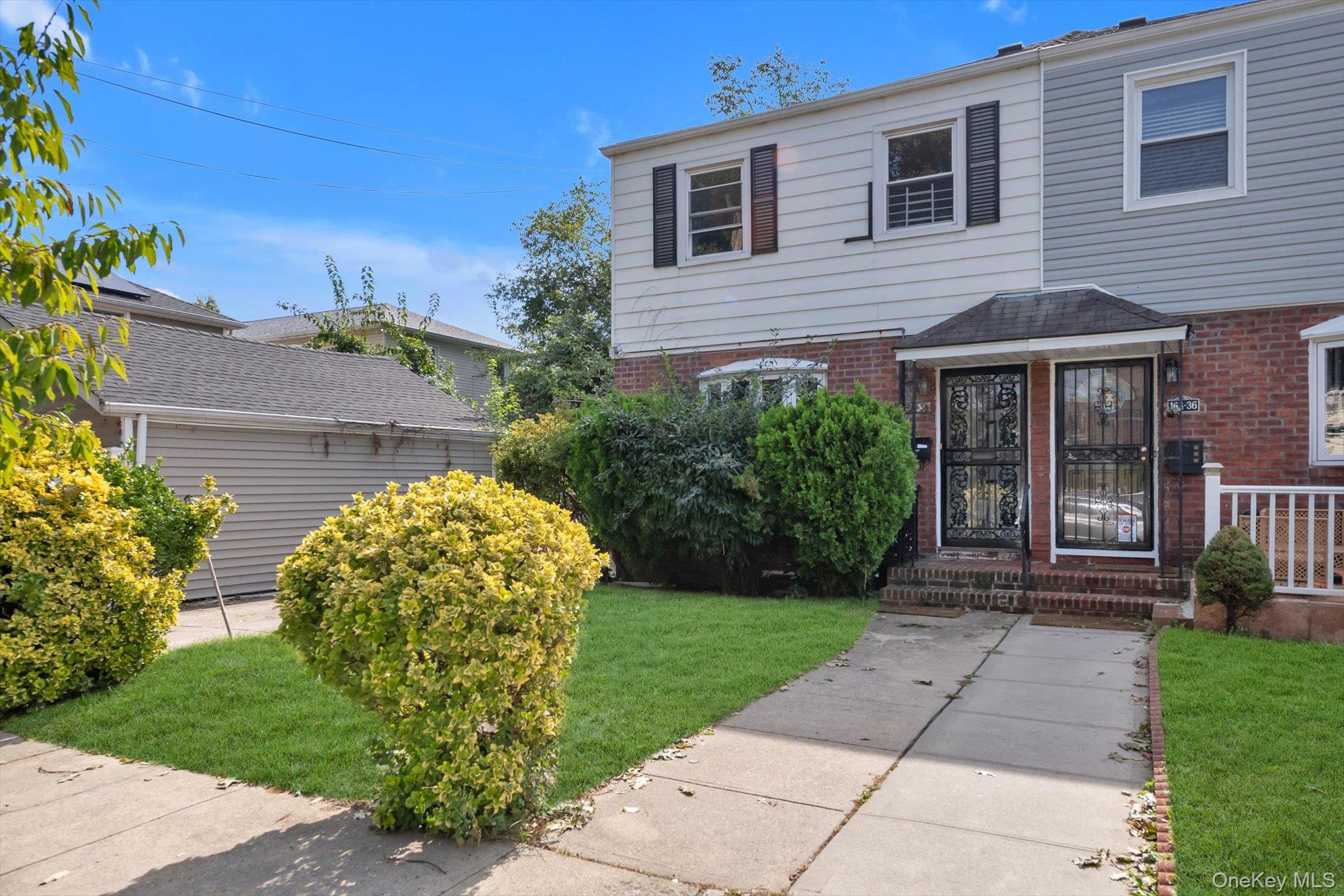 164-38 76th Road – For Sale photo 3