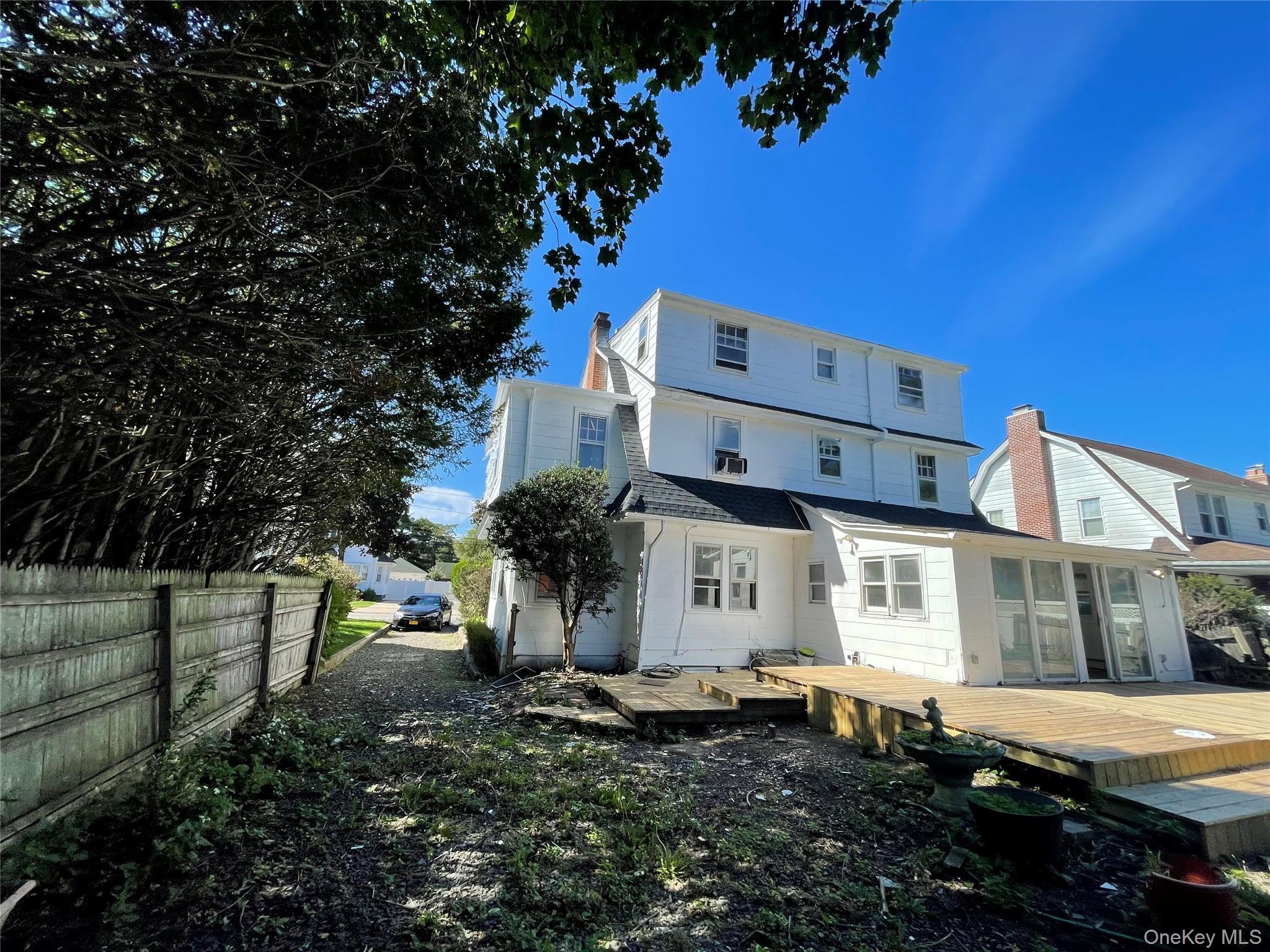 39 Hilbert Street – For Sale photo 3