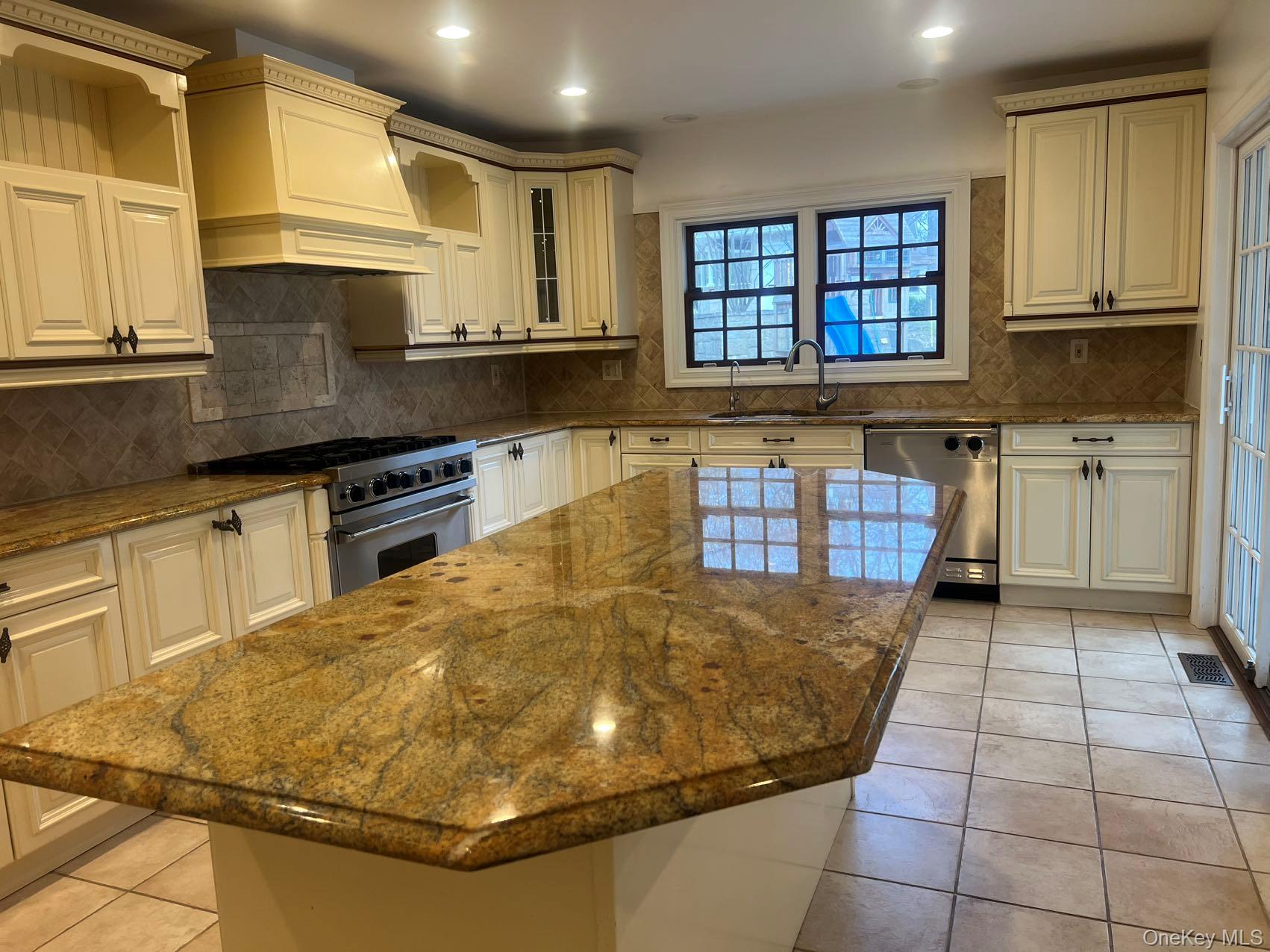 12 The Intervale – For Rent photo 8