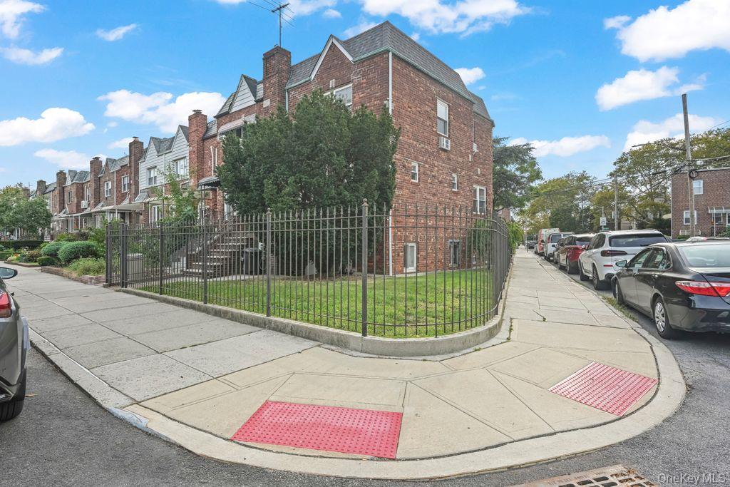 2136 E 28th Street – For Sale photo 2