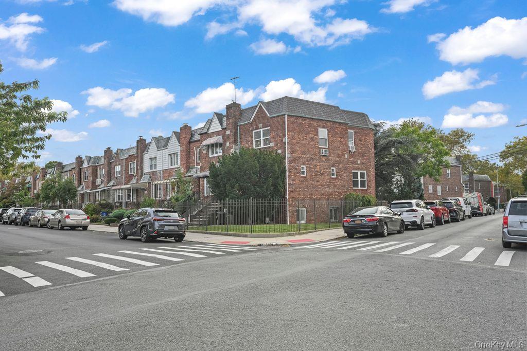 2136 E 28th Street – For Sale